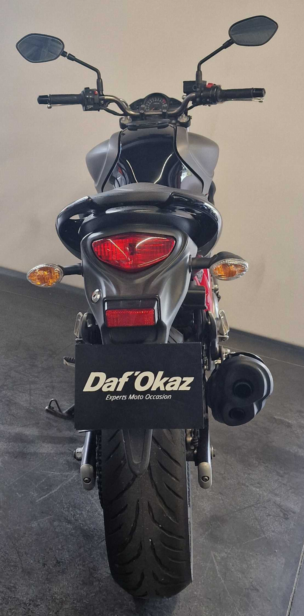 Suzuki SFV 650 Gladius ABS 2015 vue arrière