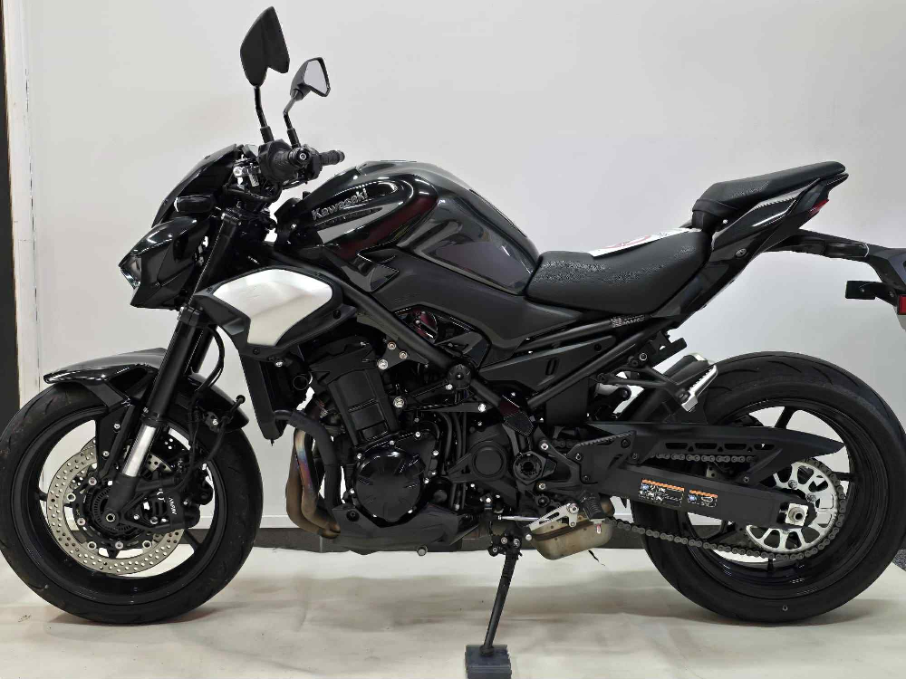 Kawasaki Z 900 A2 2023 vue gauche