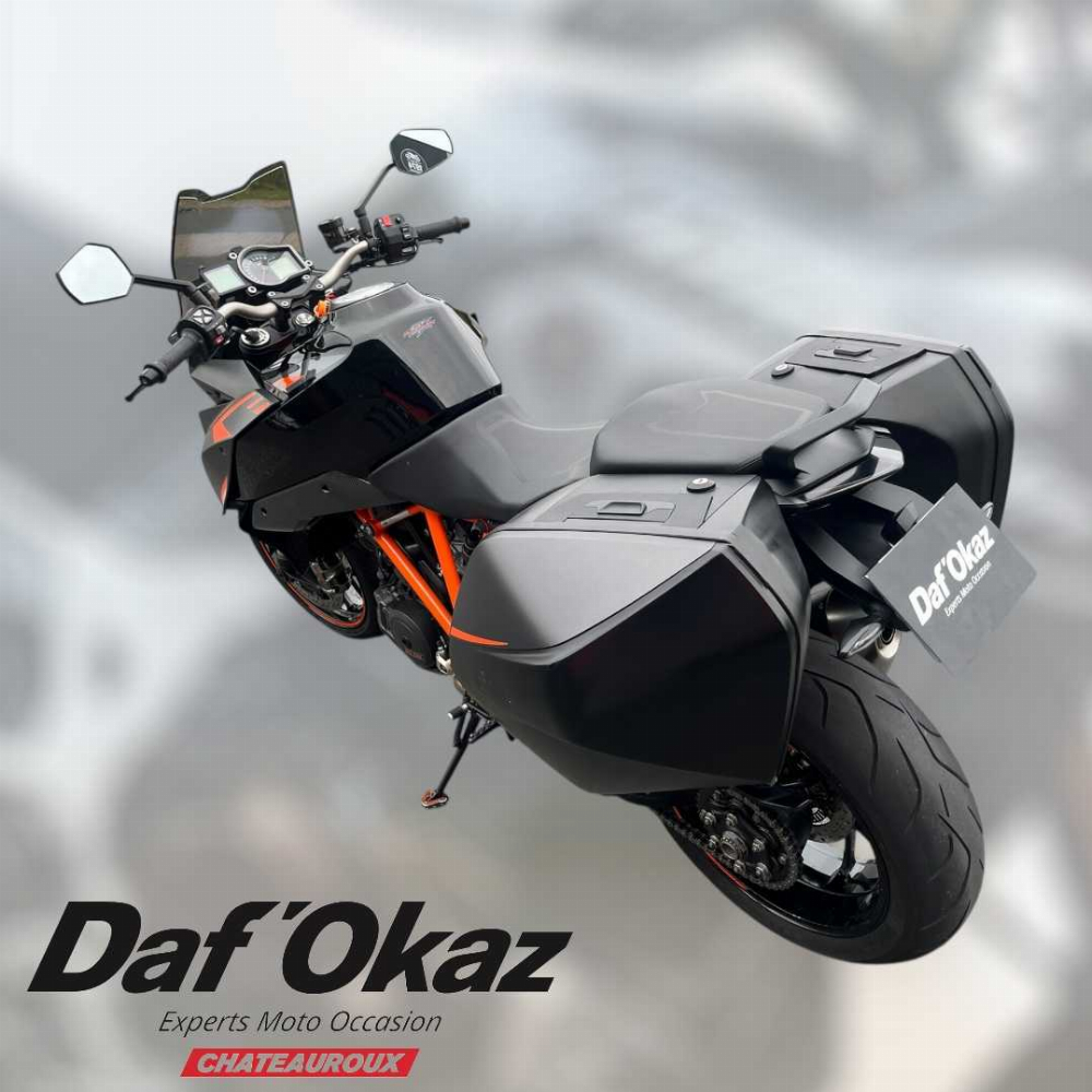 KTM 1290 Super Duke GT 2018 vue gauche