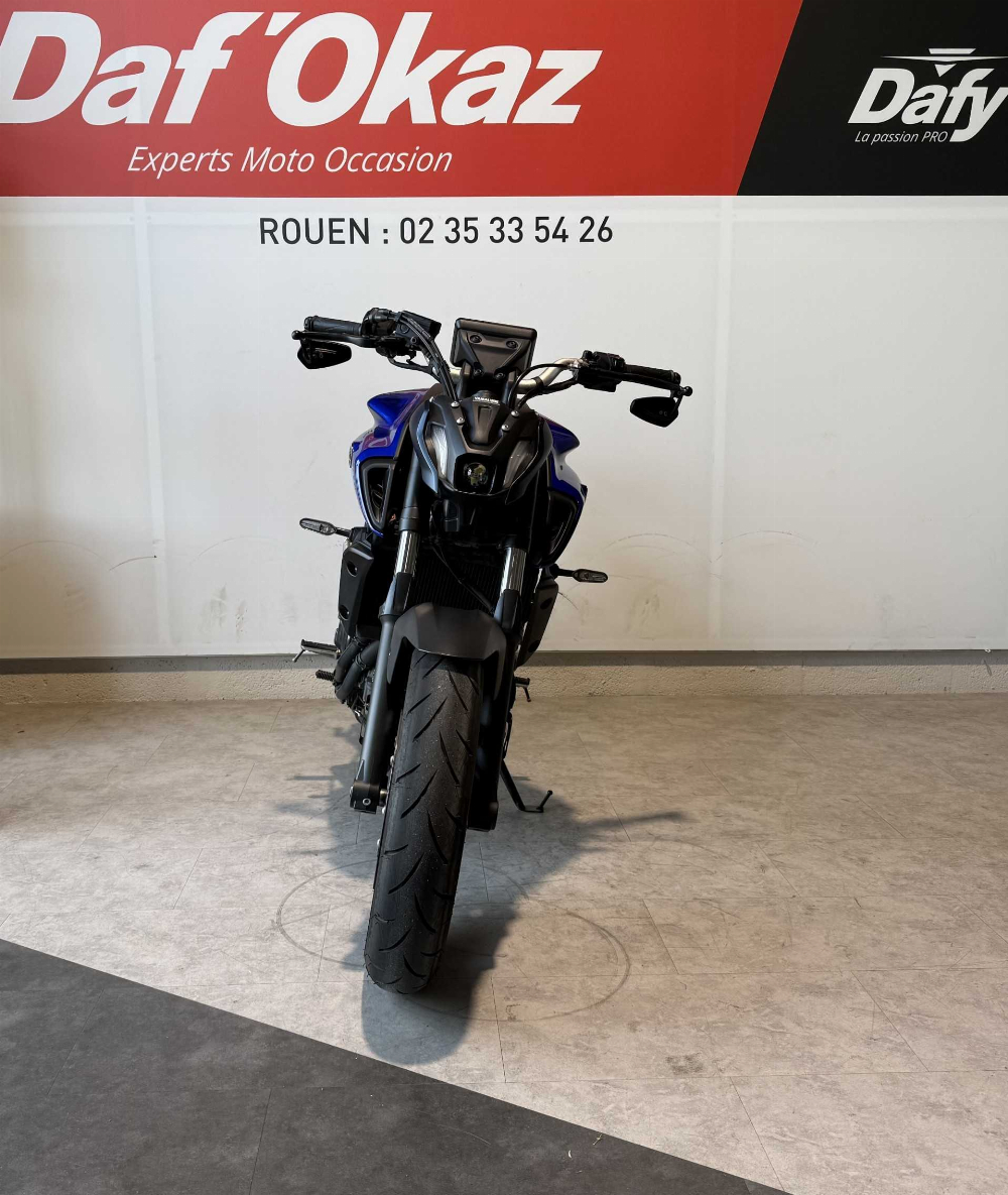 Yamaha MT-07 700 A2 2023 vue avant