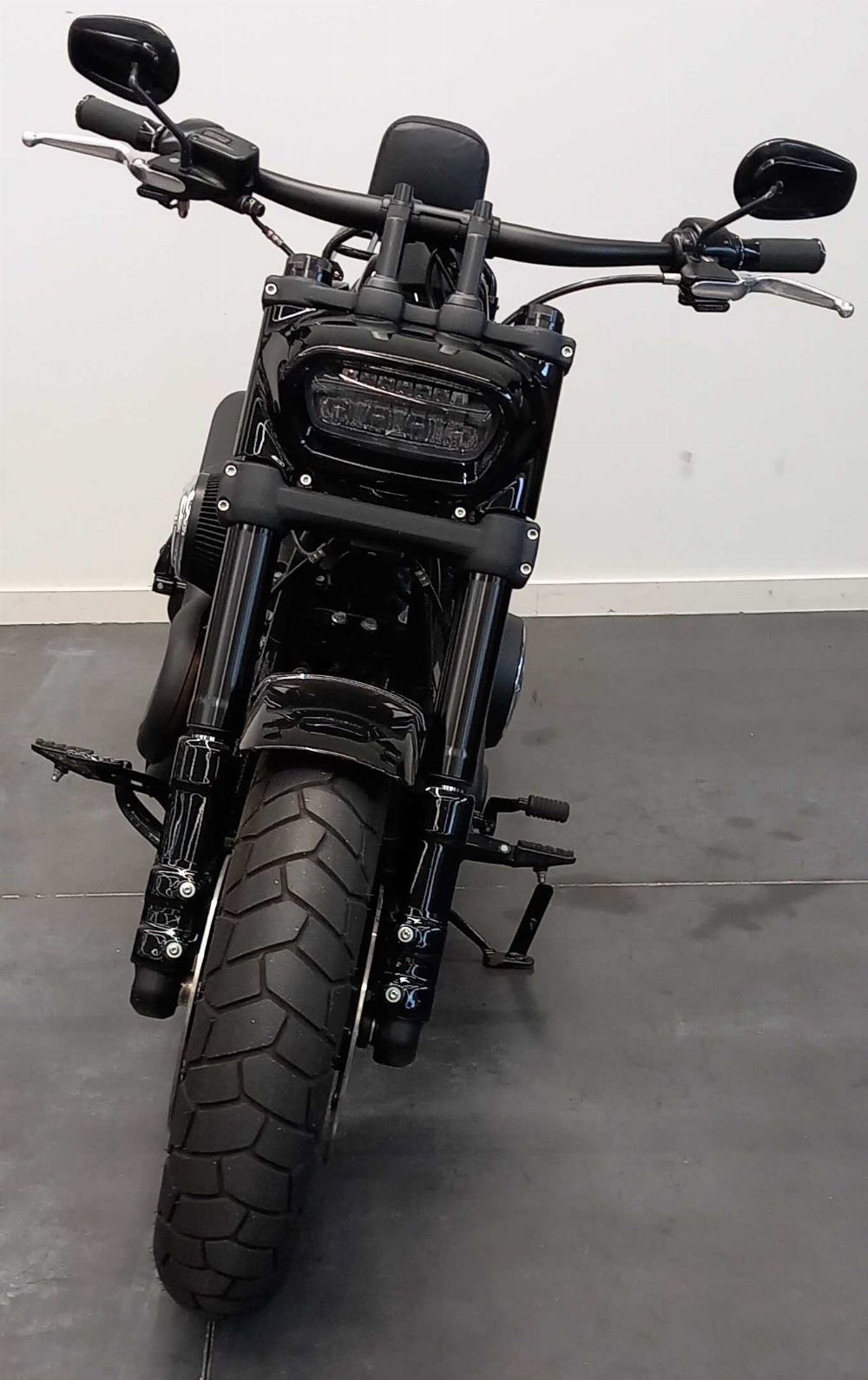 Harley-Davidson FXFBS 1868 ABS FXFBS Softail Fat Bob 114 A 2018 vue avant