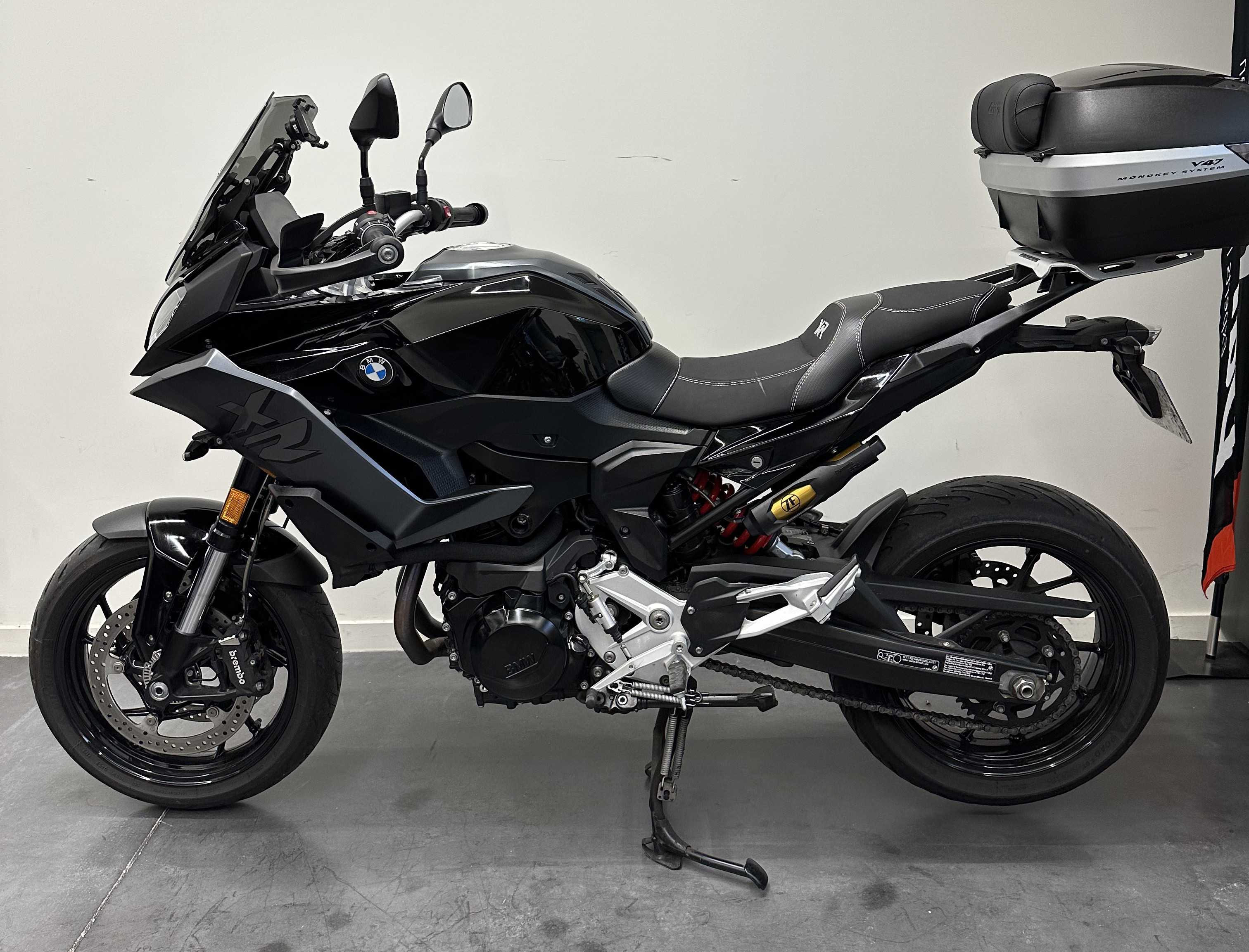 BMW F 900 XR 2022 HD vue gauche
