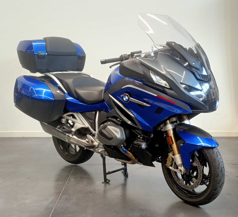 BMW R 1250 RT 2022 vue 3/4 droite
