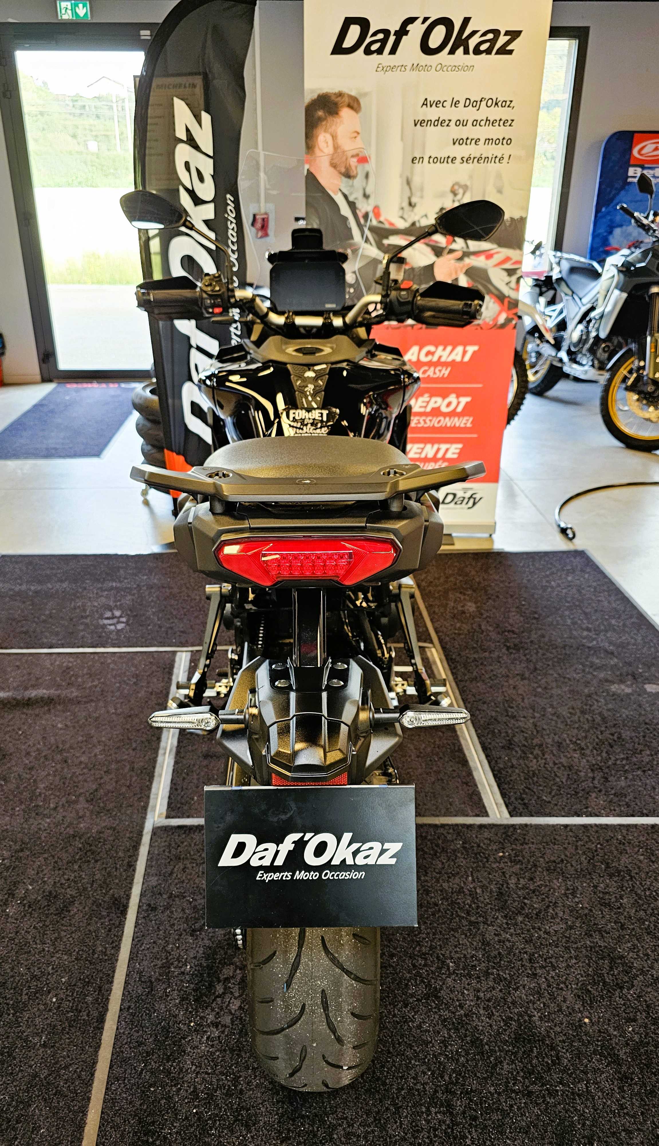 Yamaha TRACER 900 MTT890 2025 HD vue arrière