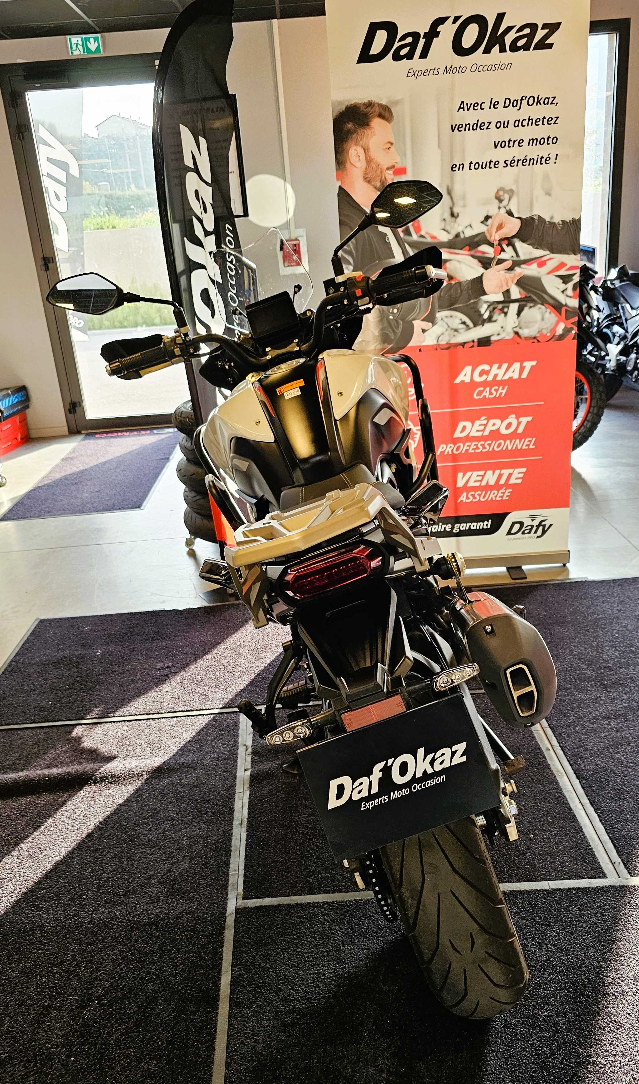 Benelli TRK TRK 702 2023 HD vue arrière