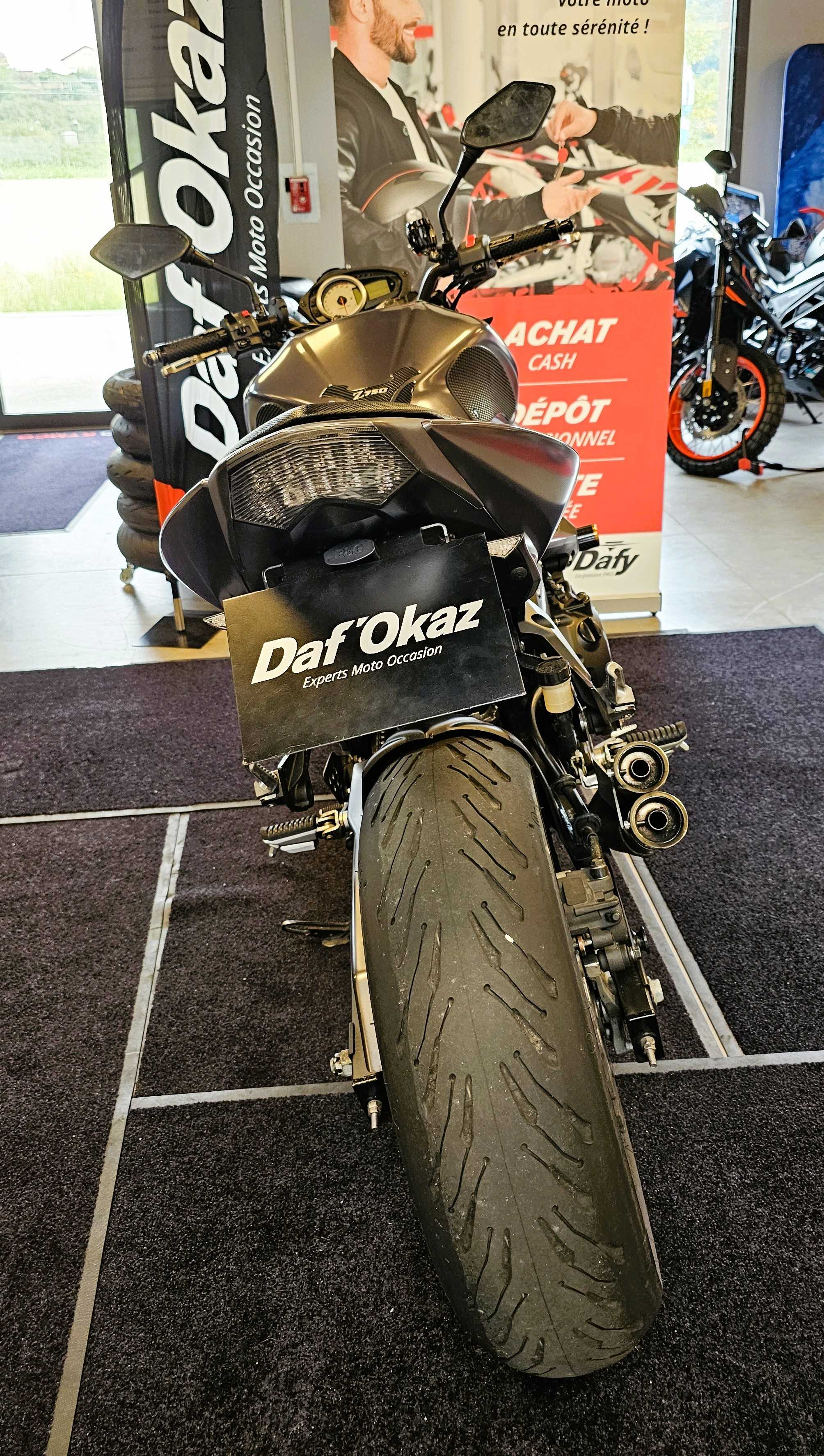 Kawasaki Z 750 R (ZR750) 2013 HD vue arrière