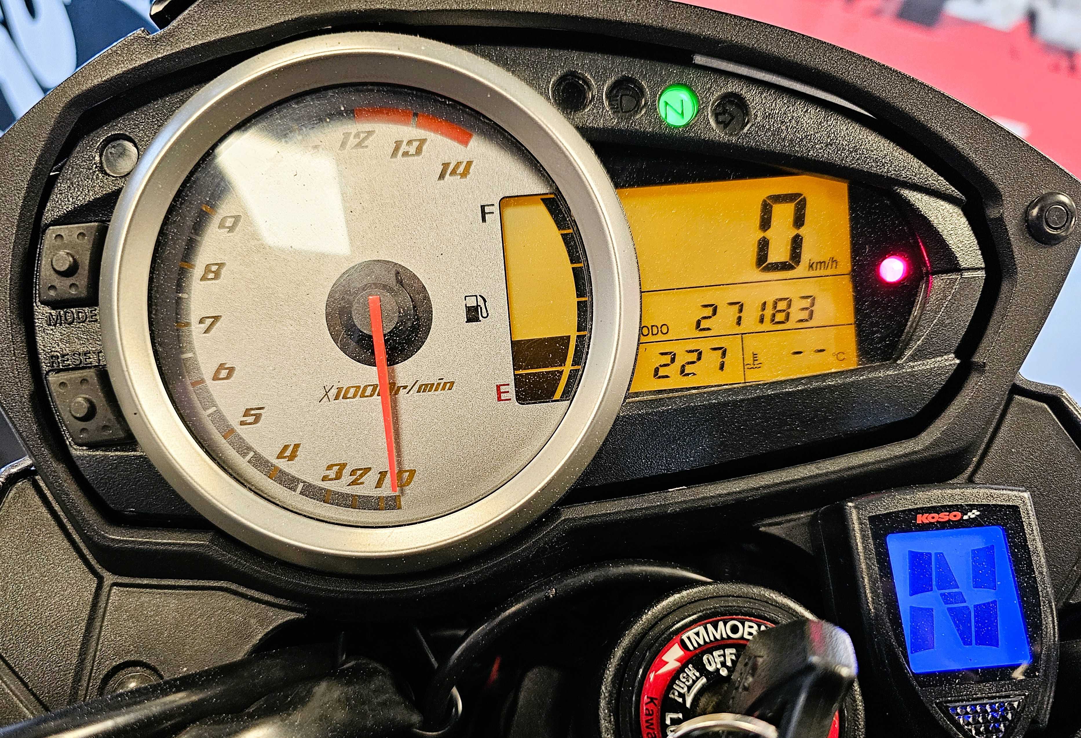 Kawasaki Z 750 R (ZR750) 2013 HD