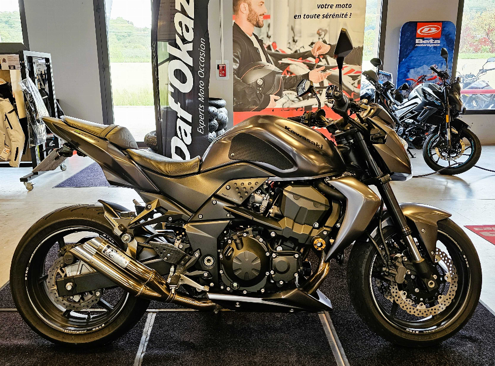 Kawasaki Z 750 R (ZR750) 2013 vue gauche