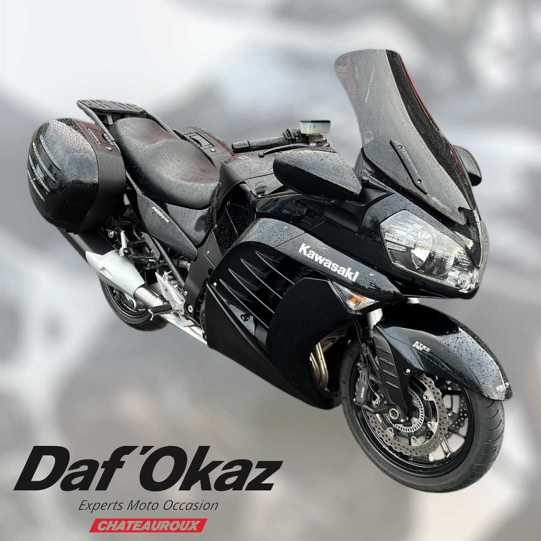 Kawasaki ZG 1400 GTR 2012 HD vue 3/4 droite