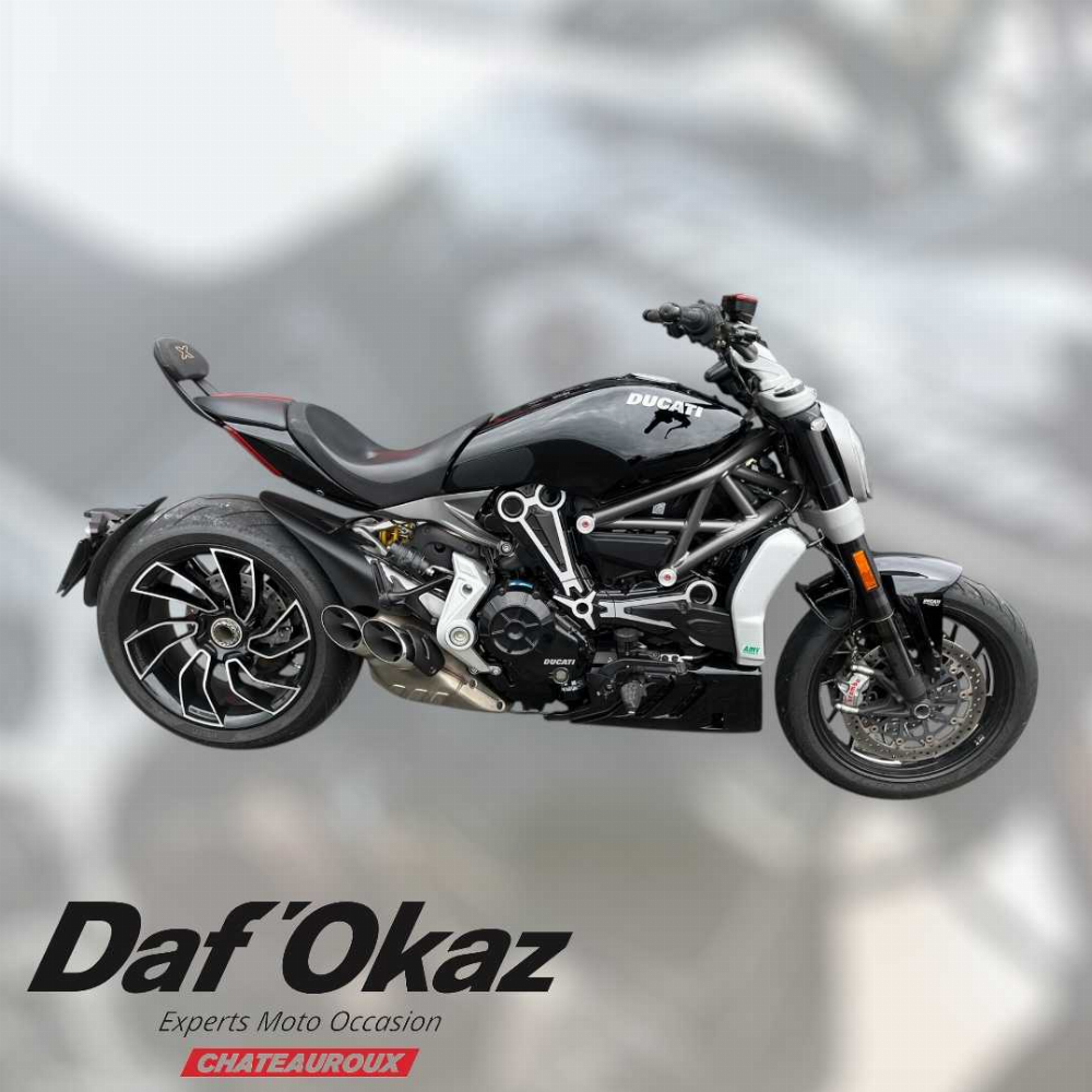 Ducati XDiavel 1262 S 2018 vue avant
