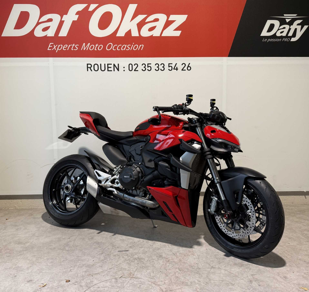 Ducati Streetfighter V2 2022 vue 3/4 droite