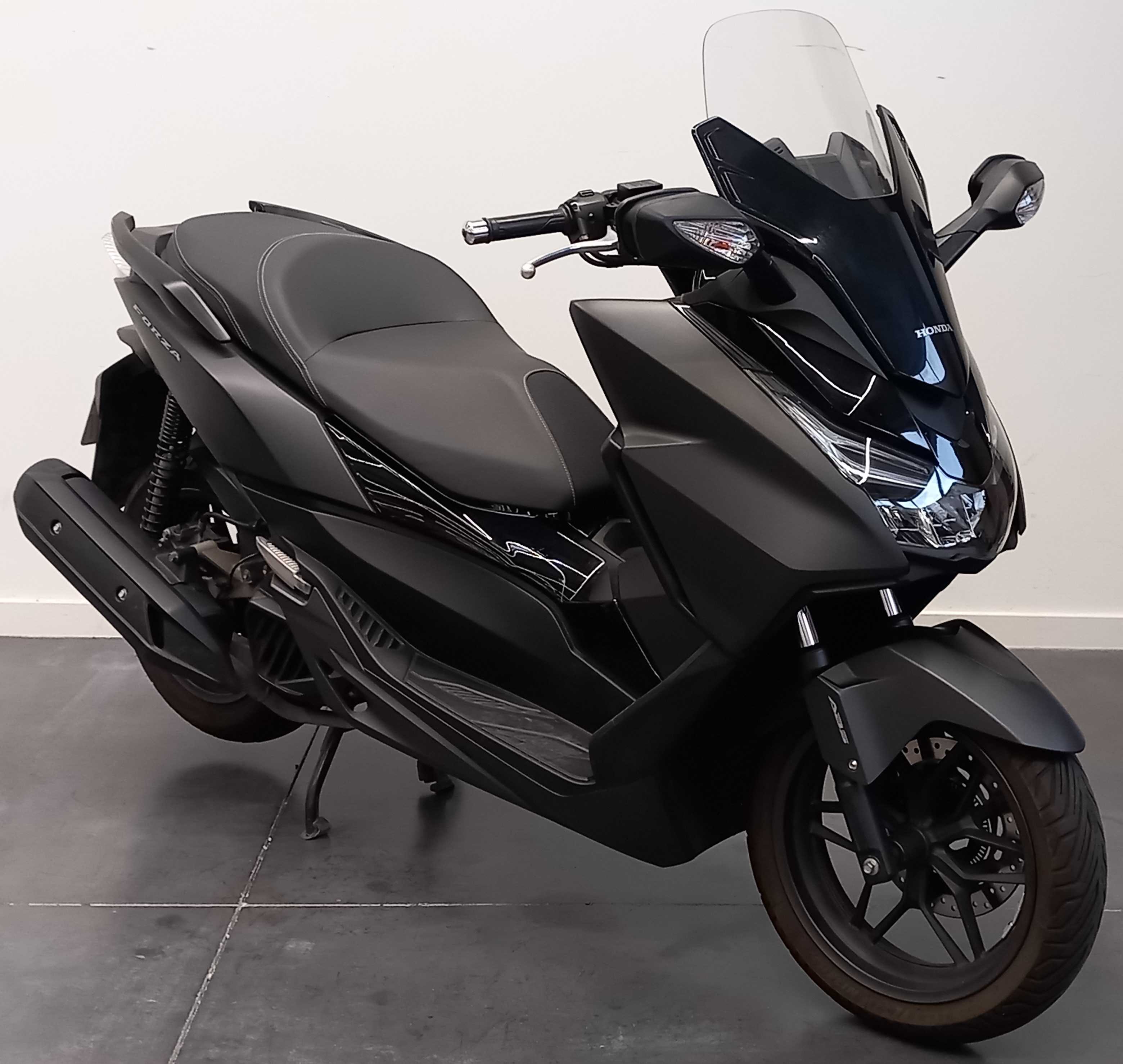 Honda NSS 125 Forza ABS 2016 HD vue 3/4 droite
