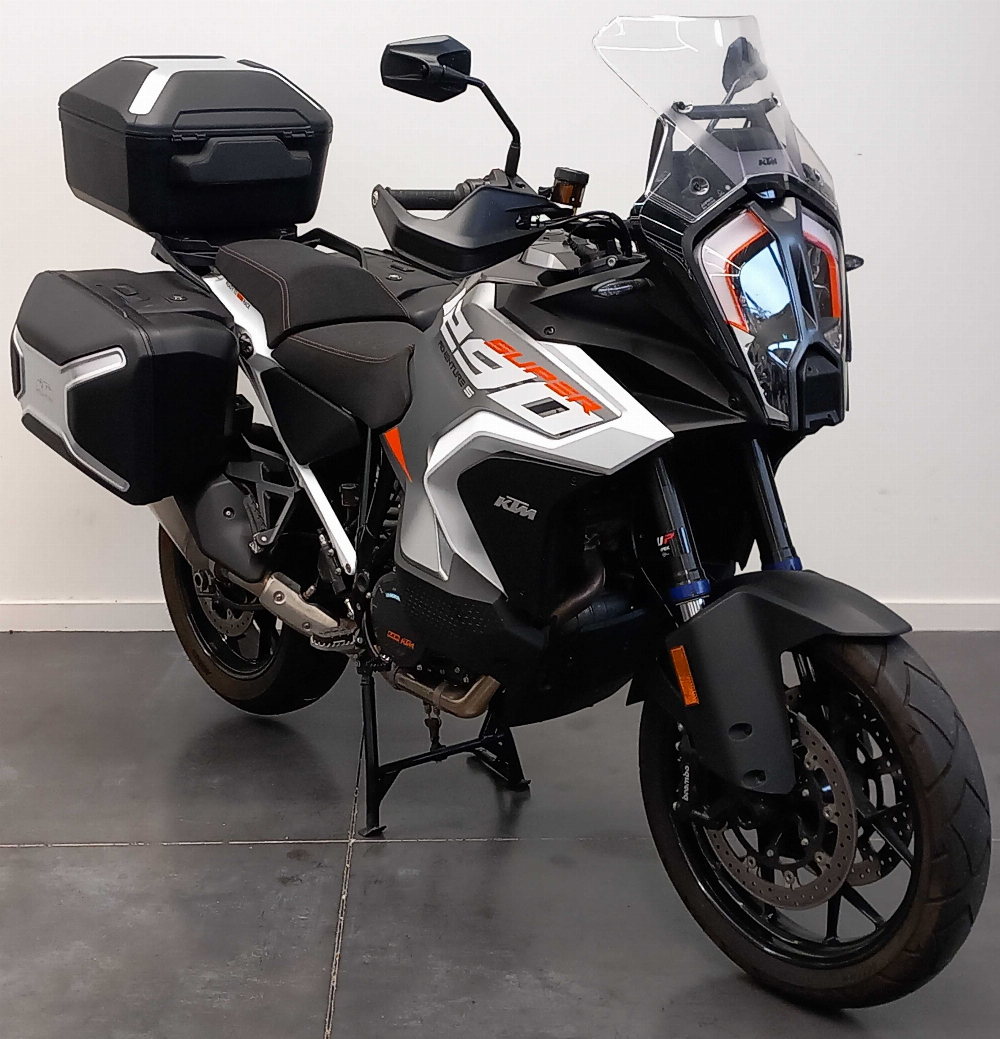 KTM 1290 Super Adventure S 2024 vue 3/4 droite