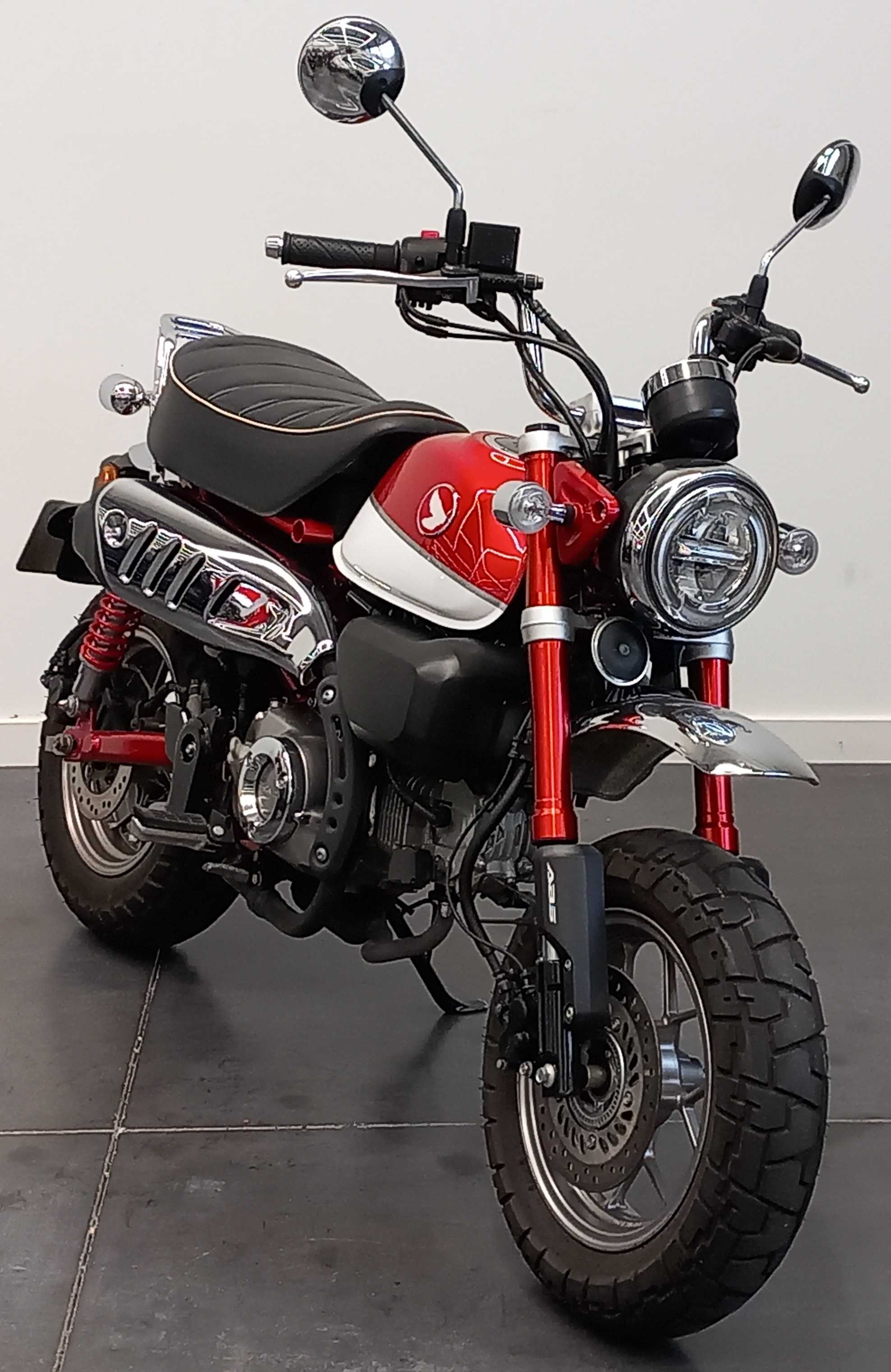 Honda Z 125 Monkey ABS 2019 HD vue 3/4 droite