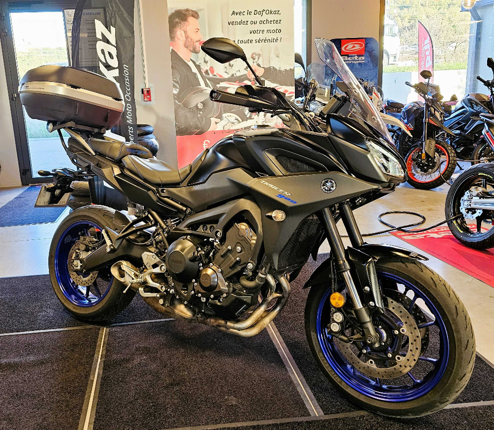 Yamaha Tracer 900 (MTT850) 2018 vue 3/4 droite