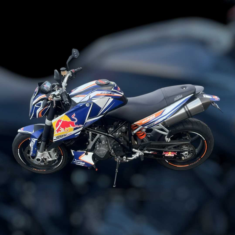 KTM 990 Super Duke R 2008 vue arrière