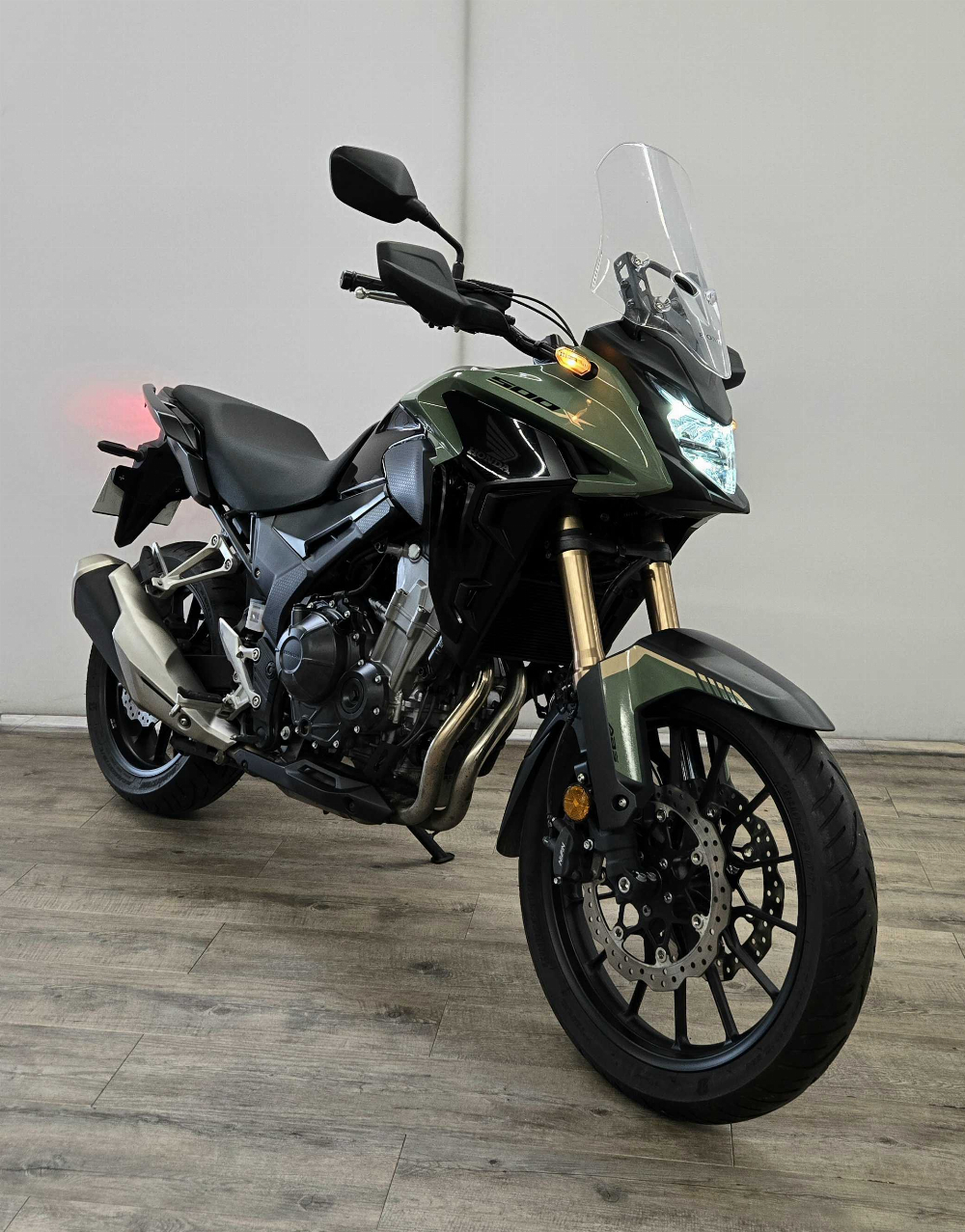Honda CB 500 X ABS 2023 vue 3/4 droite