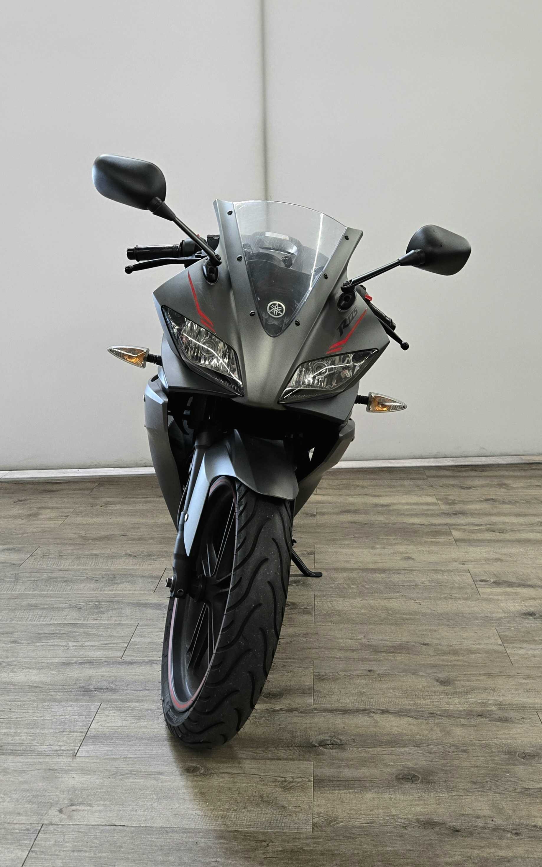 Yamaha YZF-R 125 2013 HD vue avant