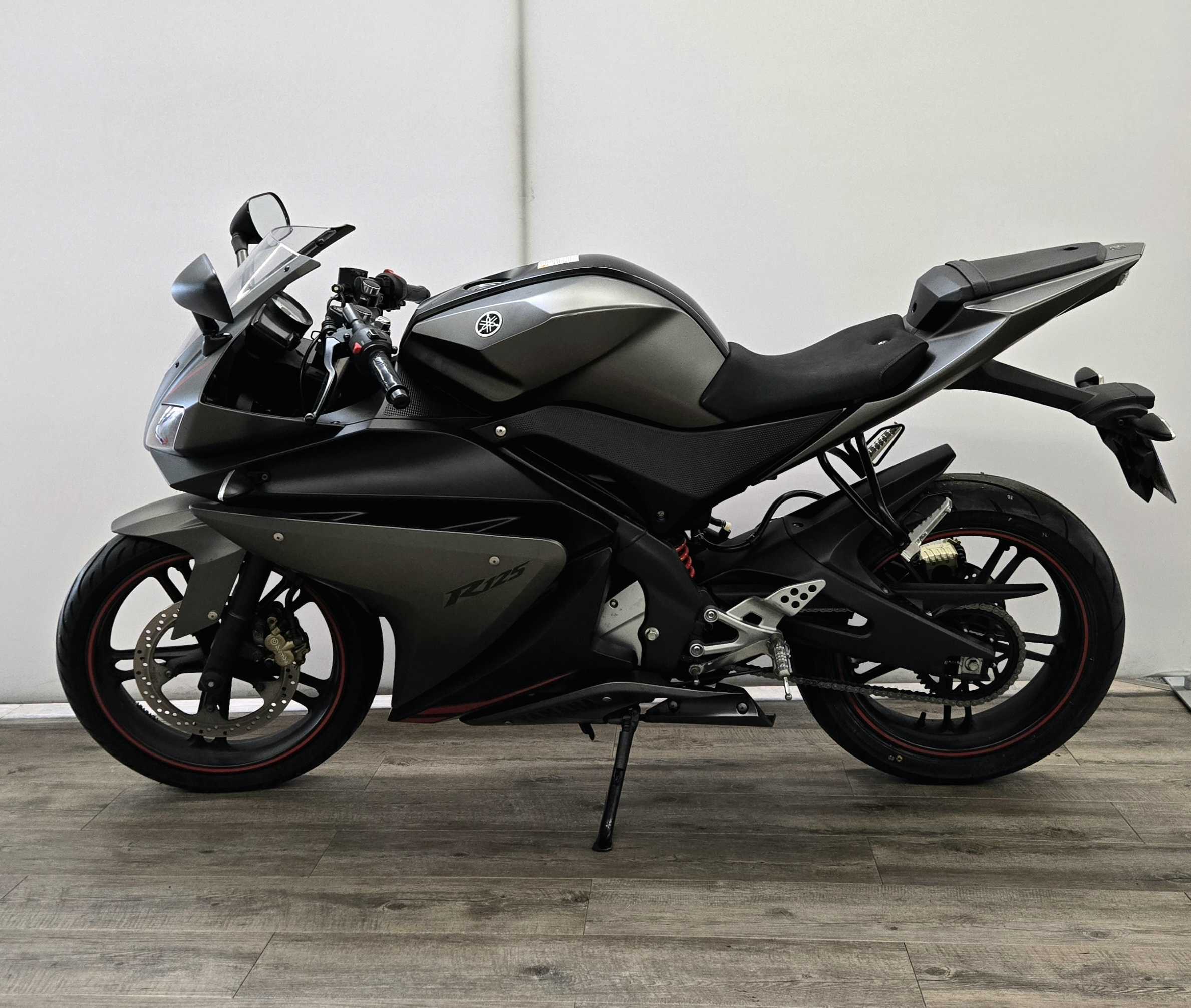 Yamaha YZF-R 125 2013 HD vue gauche