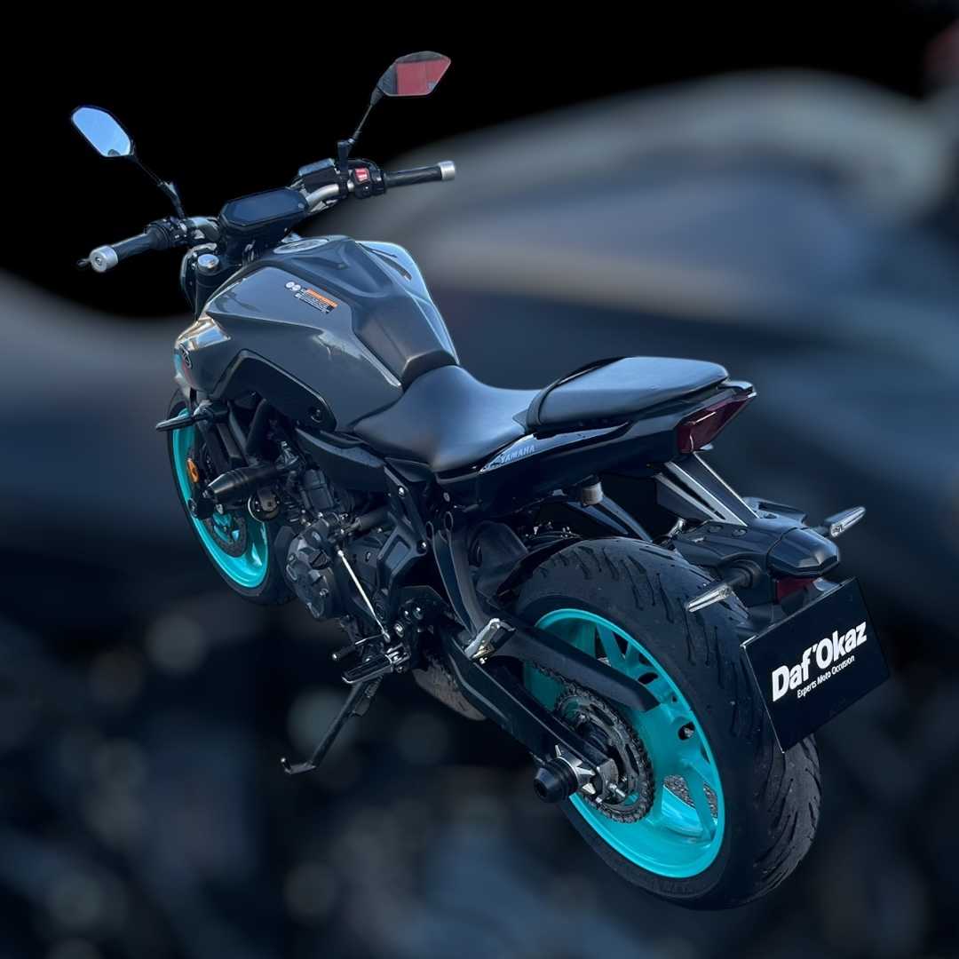 Yamaha MT-07 700 A2 2023 HD vue gauche