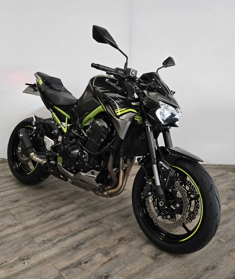 Kawasaki Z 900 2020 vue 3/4 droite