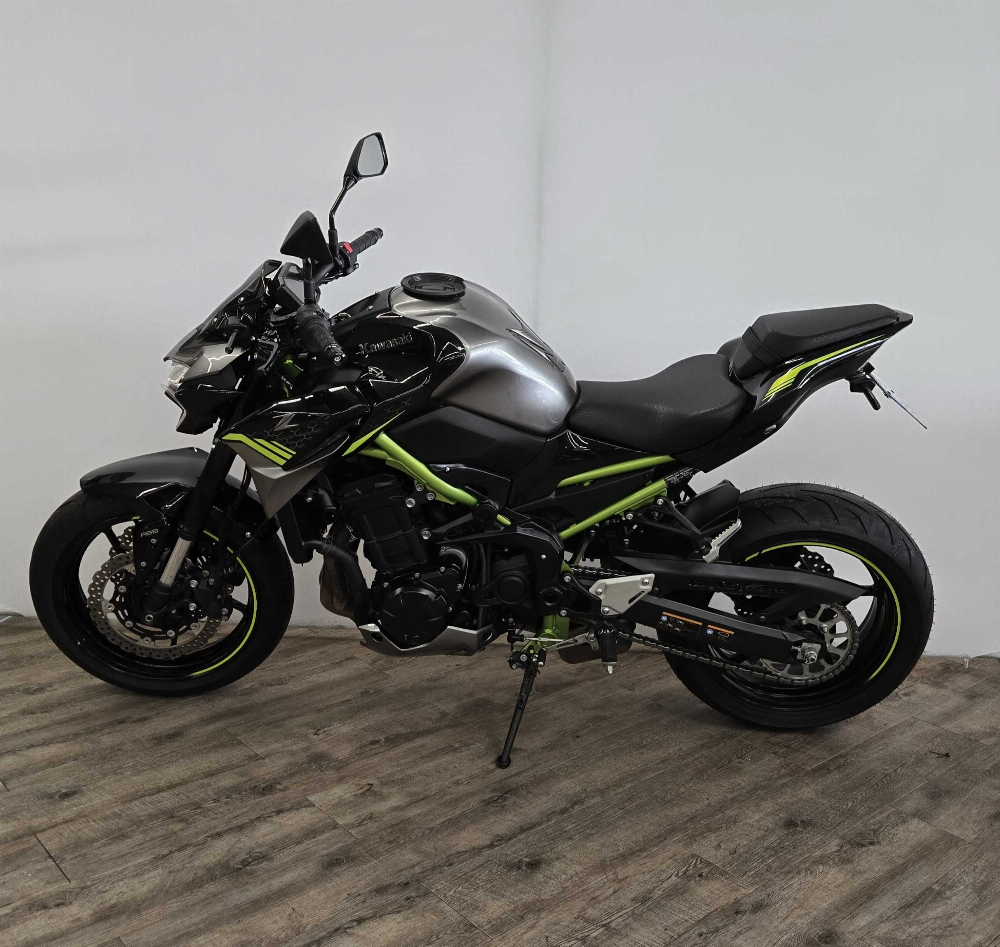 Kawasaki Z 900 2020 vue gauche