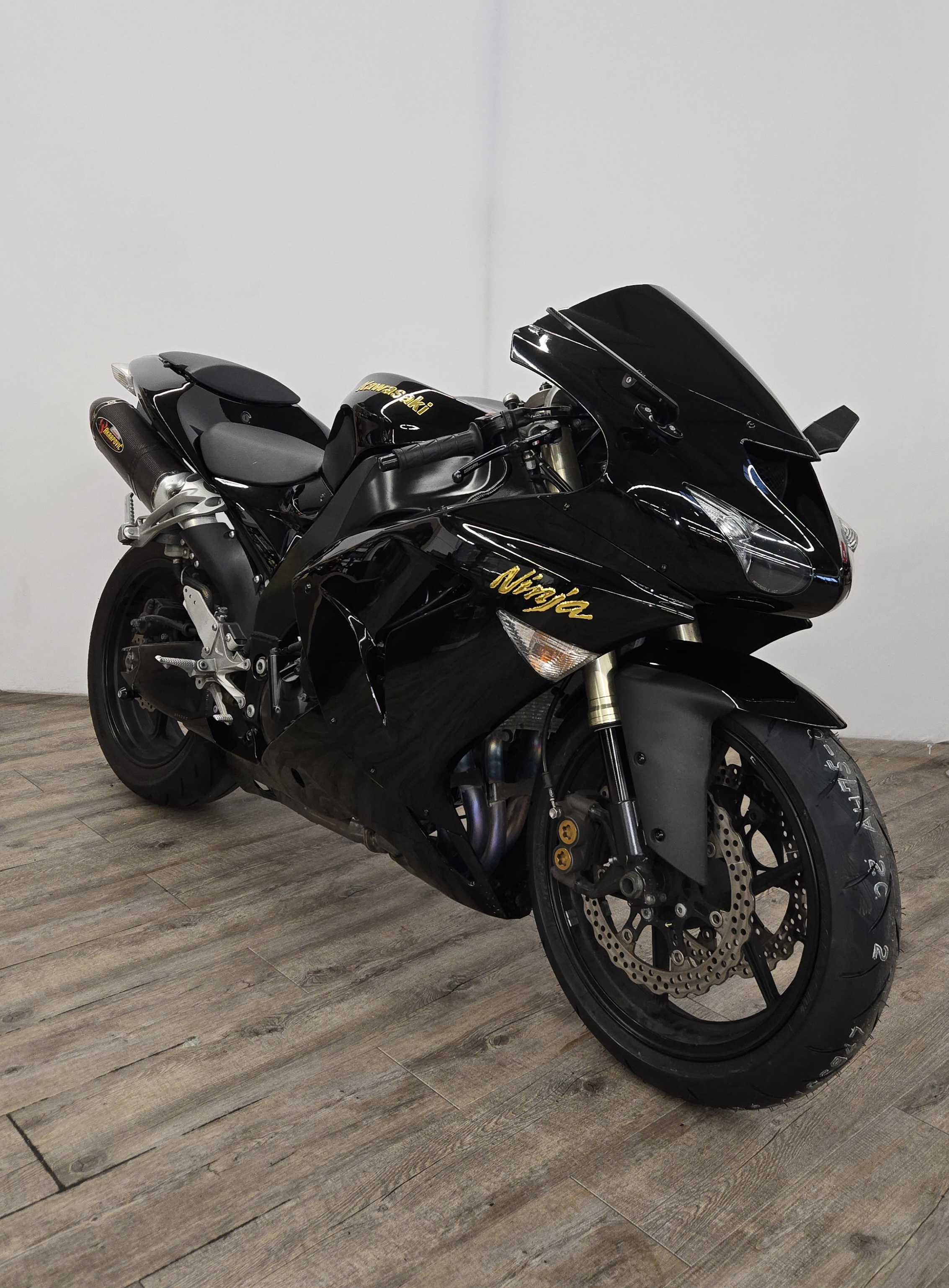 Kawasaki ZX-10R Ninja 2007 HD vue 3/4 droite