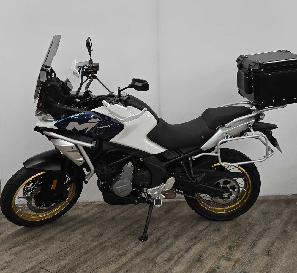 CFMOTO MT 700 ABS MT ABS 2025 vue gauche