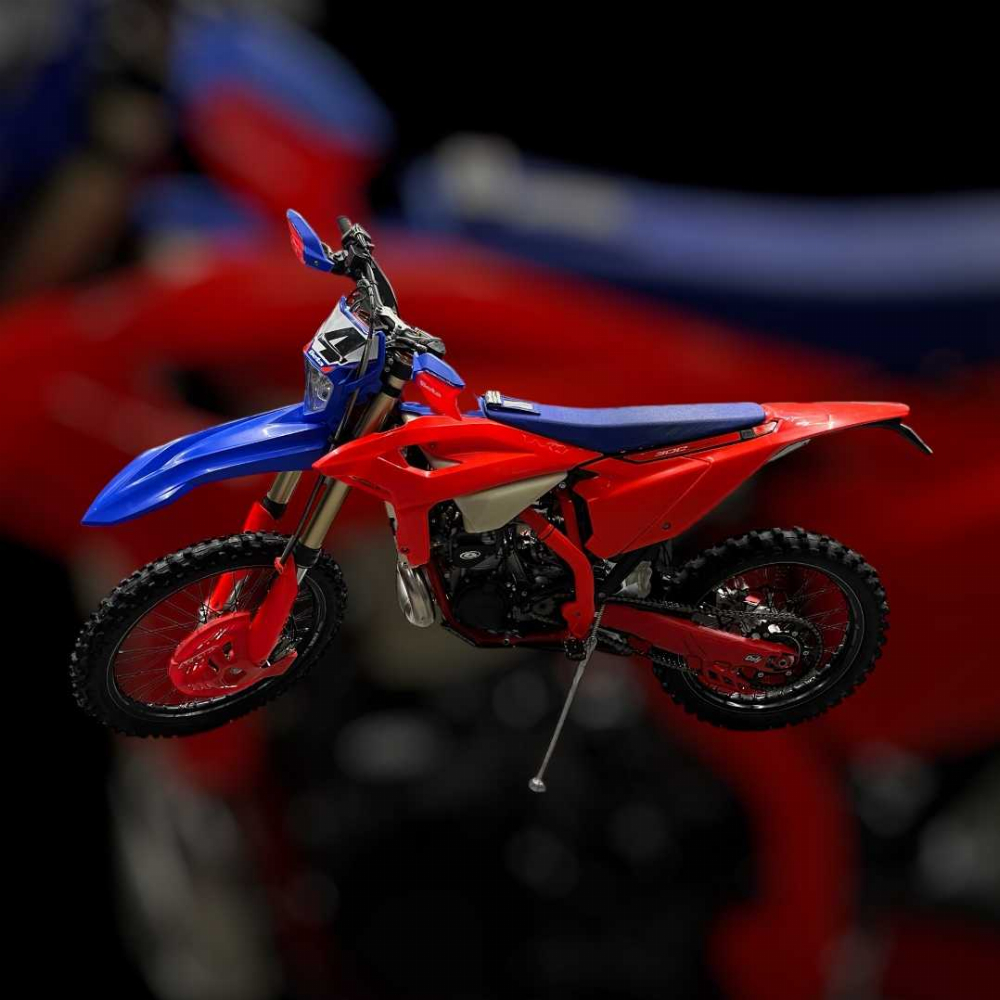 BETA 300 RR ENDURO 2025 vue arrière