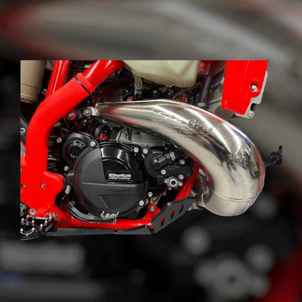 BETA 300 RR ENDURO 2025 vue gauche