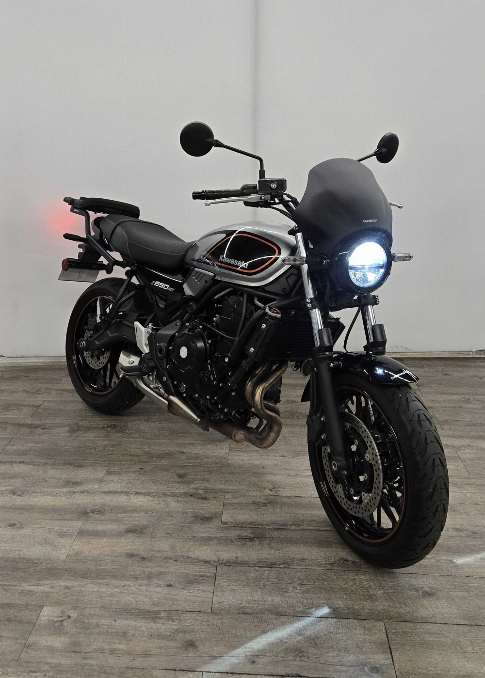 Kawasaki Z 650 RS 2022 vue 3/4 droite