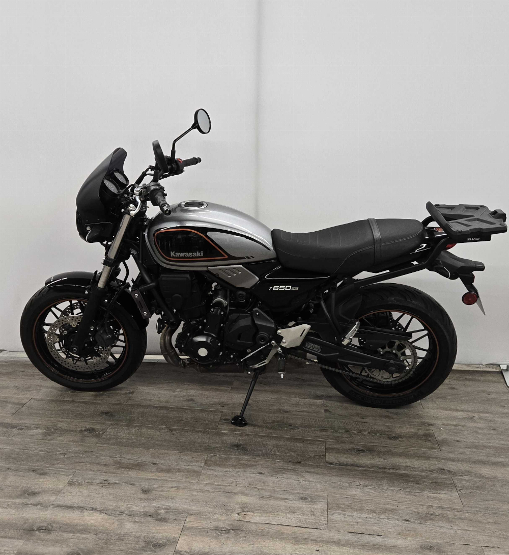 Kawasaki Z 650 RS 2022 vue gauche