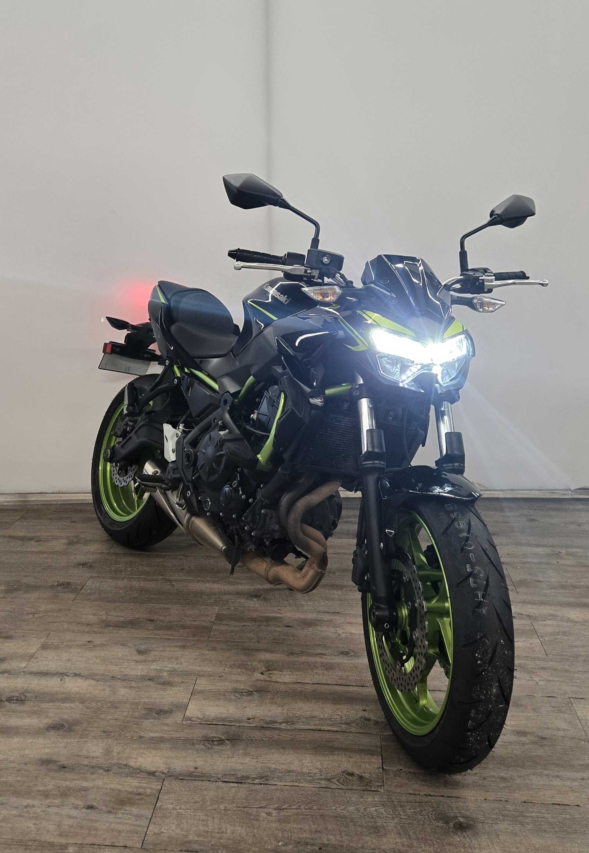 Kawasaki Z 650 2021 HD vue 3/4 droite