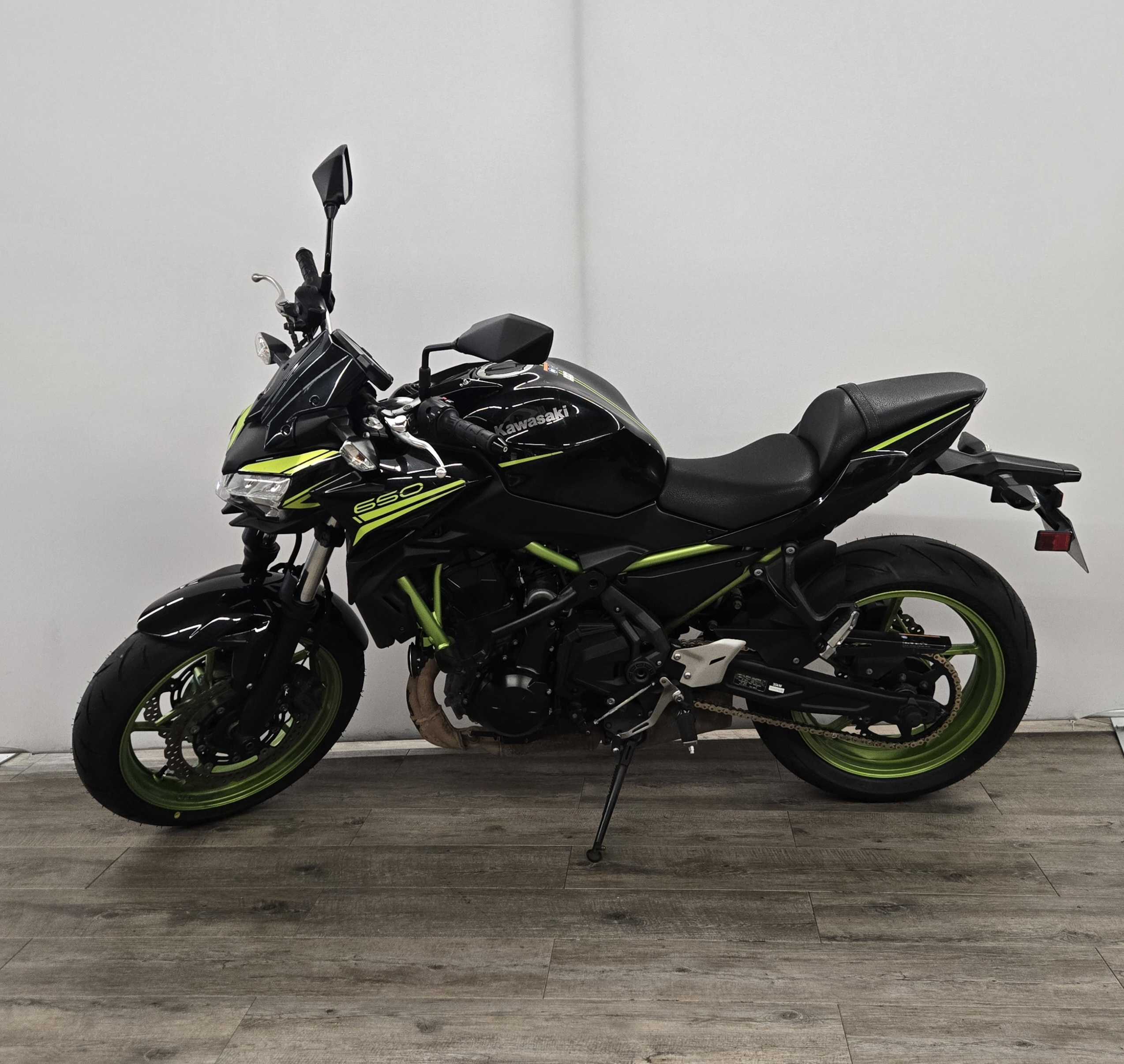 Kawasaki Z 650 2021 HD vue gauche