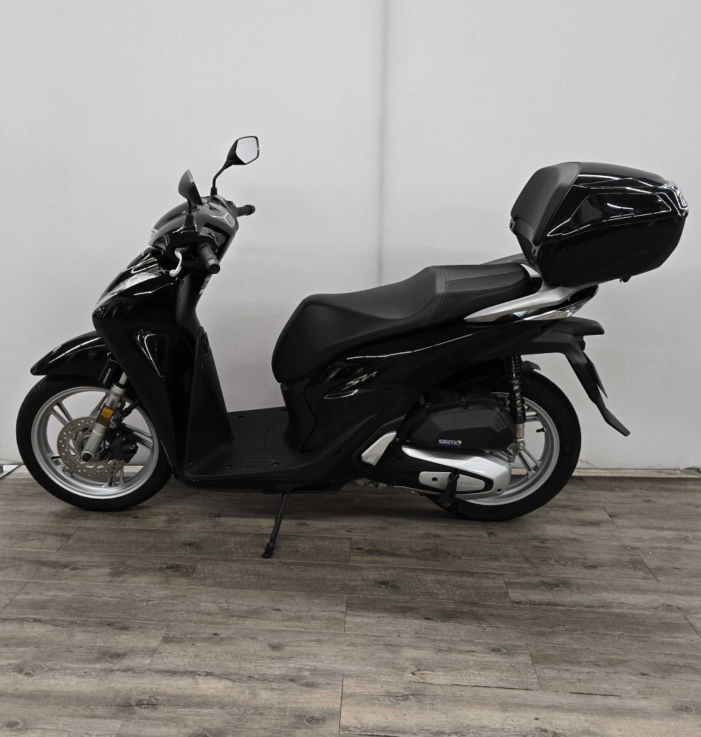 Honda SH 125 i 2022 vue gauche