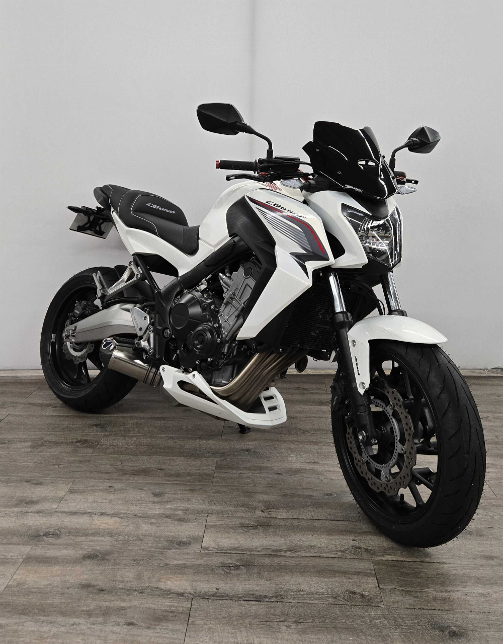 Honda CB 650 F ABS 2016 vue gauche