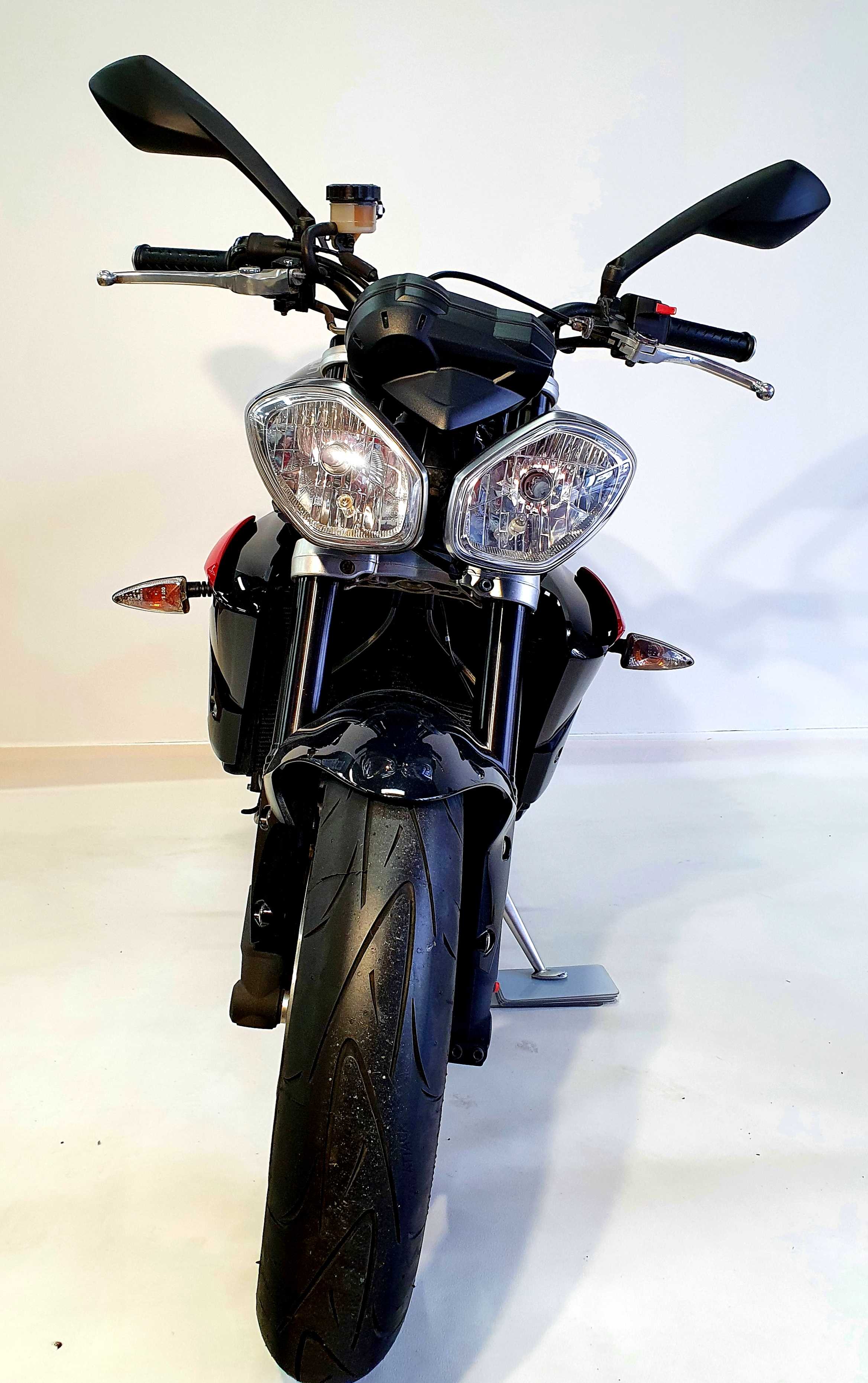 Triumph street triple 2013 HD vue avant