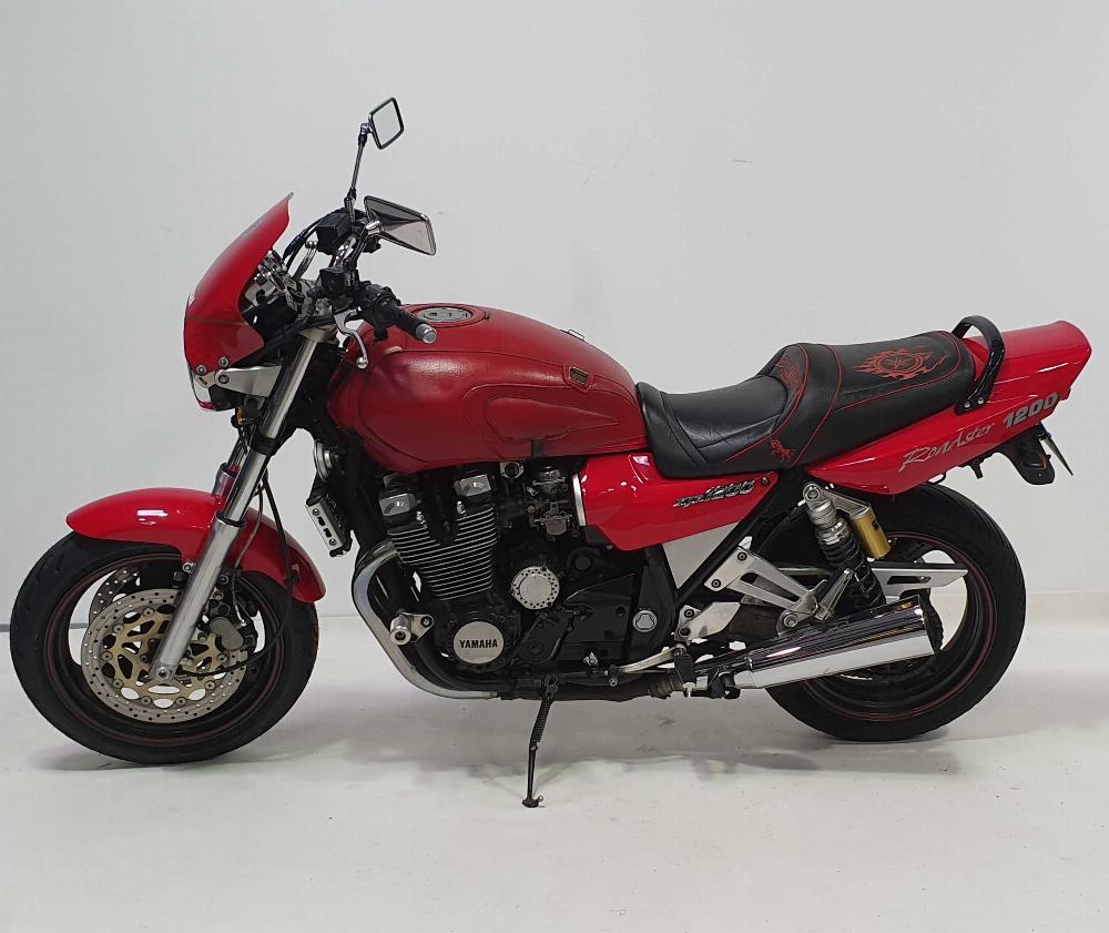 Yamaha 1200 XJR 1998 vue gauche