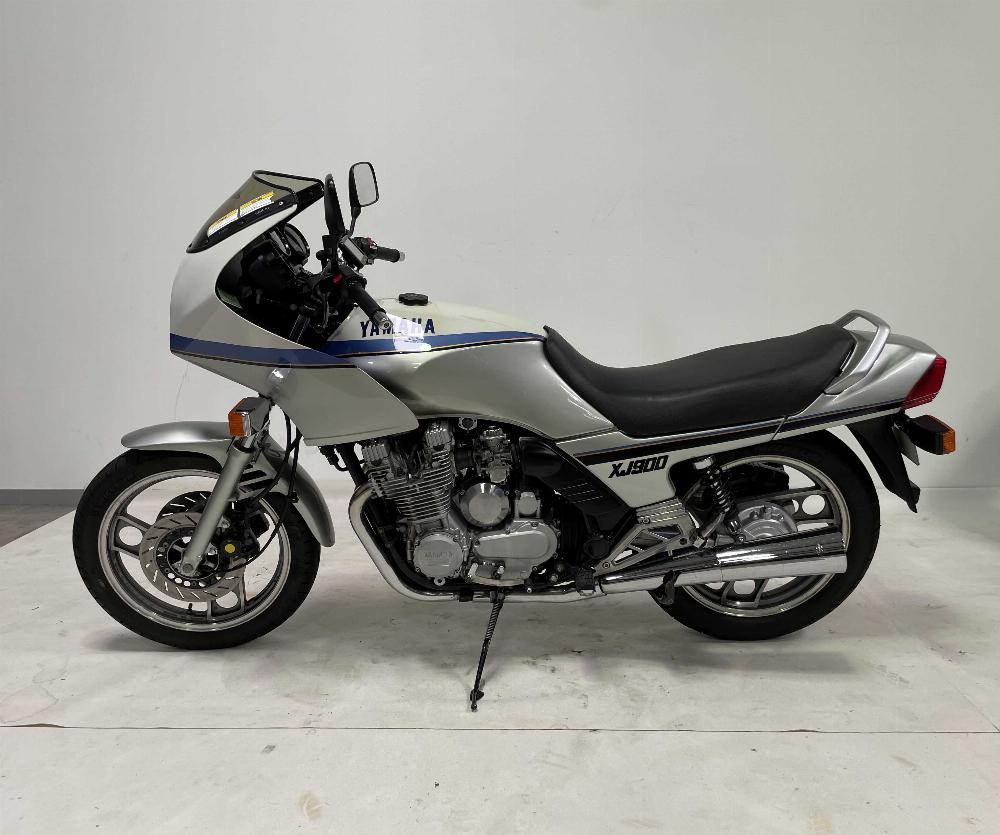 Yamaha XJ 900 (58L) 1990 vue gauche