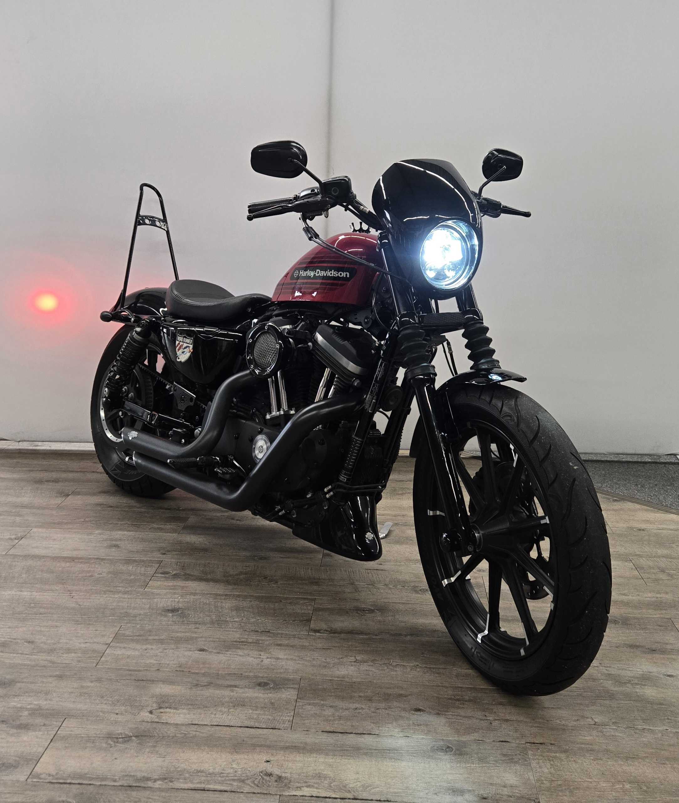 Harley-Davidson XL 883 N XL Iron N 2017 HD vue 3/4 droite