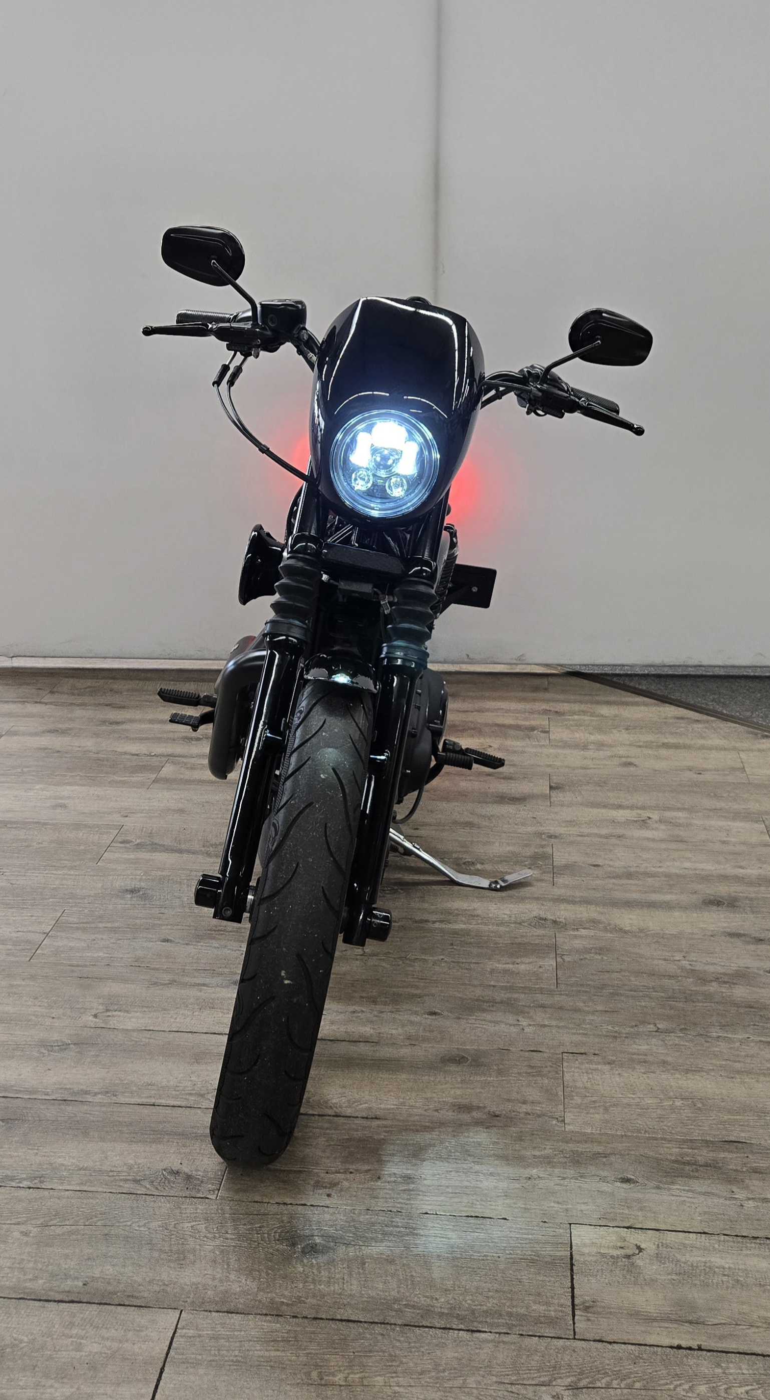 Harley-Davidson XL 883 N XL Iron N 2017 HD vue avant