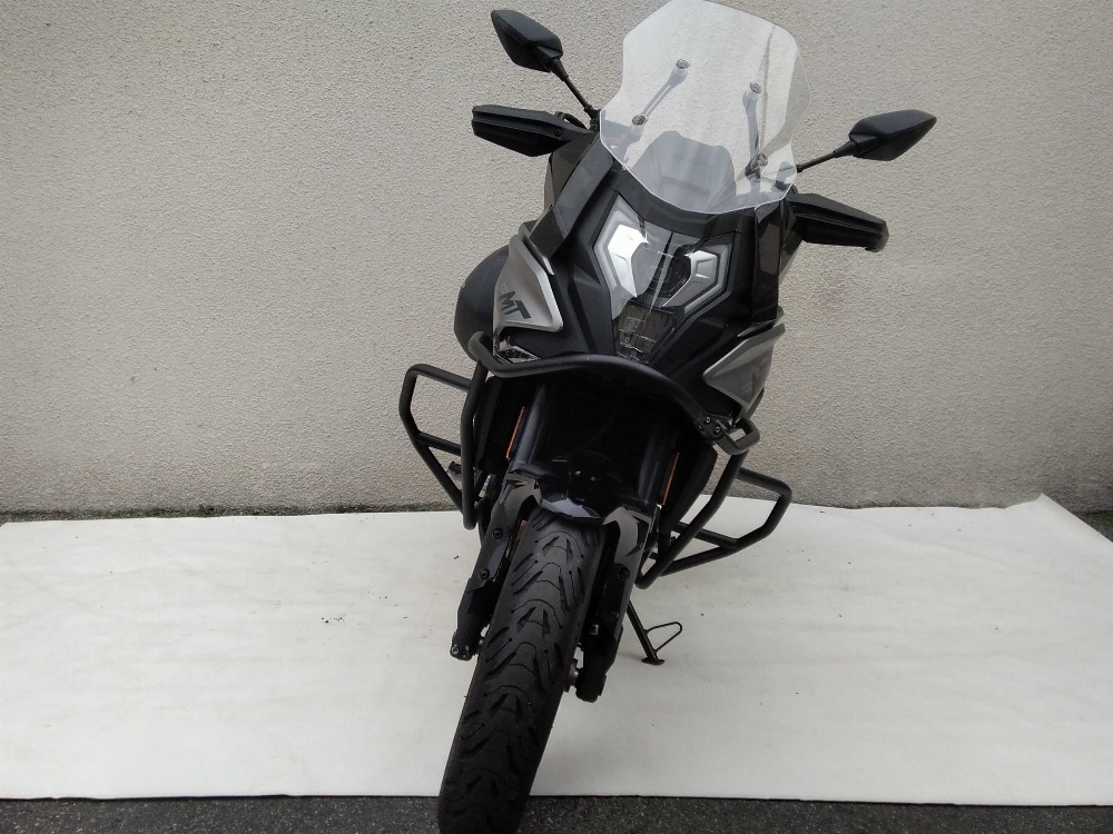 CFMOTO MT 700 ABS MT ABS 2024 vue avant