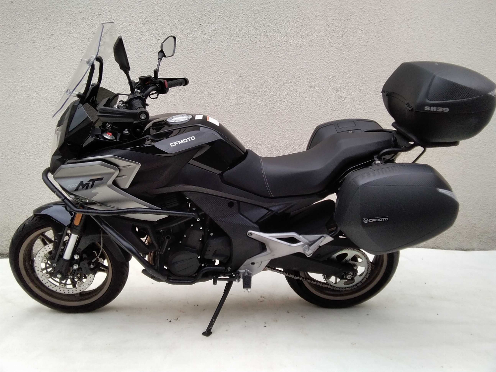 CFMOTO MT 700 ABS MT ABS 2024 vue gauche
