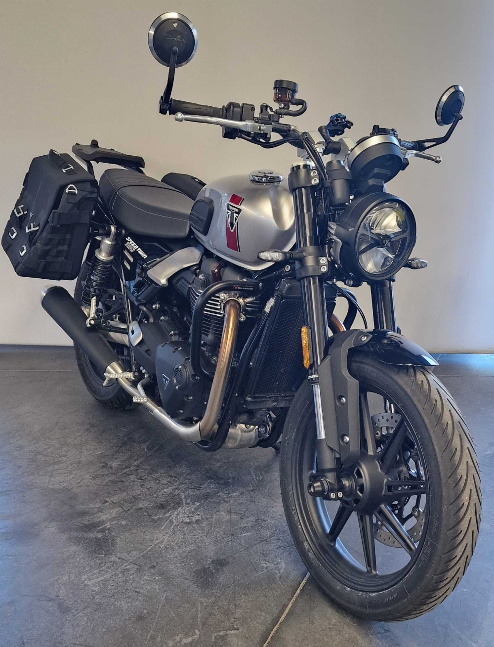 Triumph SPEED TWIN 900 2025 vue 3/4 droite