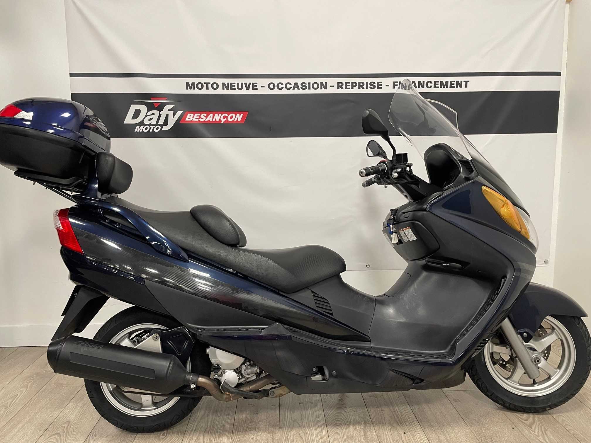 Suzuki AN 400 Burgman 2003 HD vue 3/4 droite