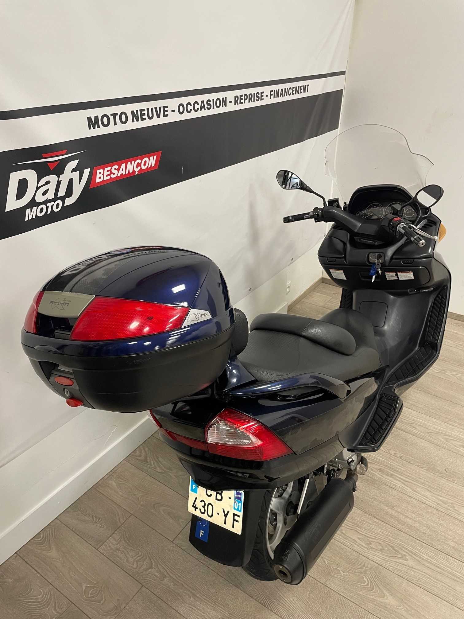 Suzuki AN 400 Burgman 2003 HD vue arrière