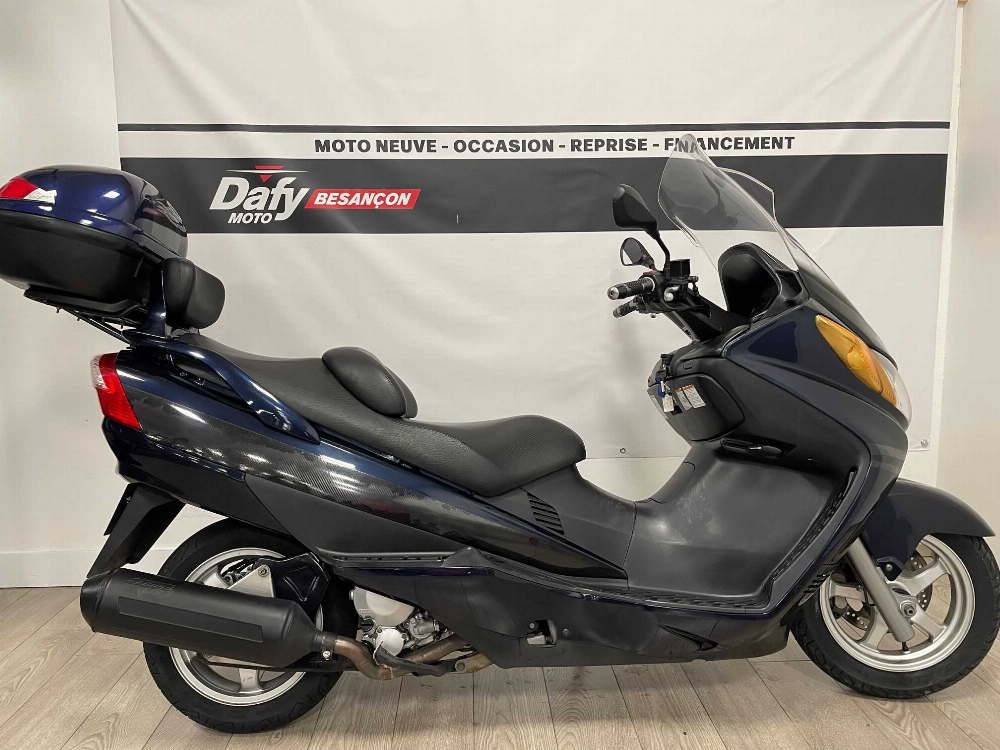 Suzuki AN 400 Burgman 2003 vue 3/4 droite