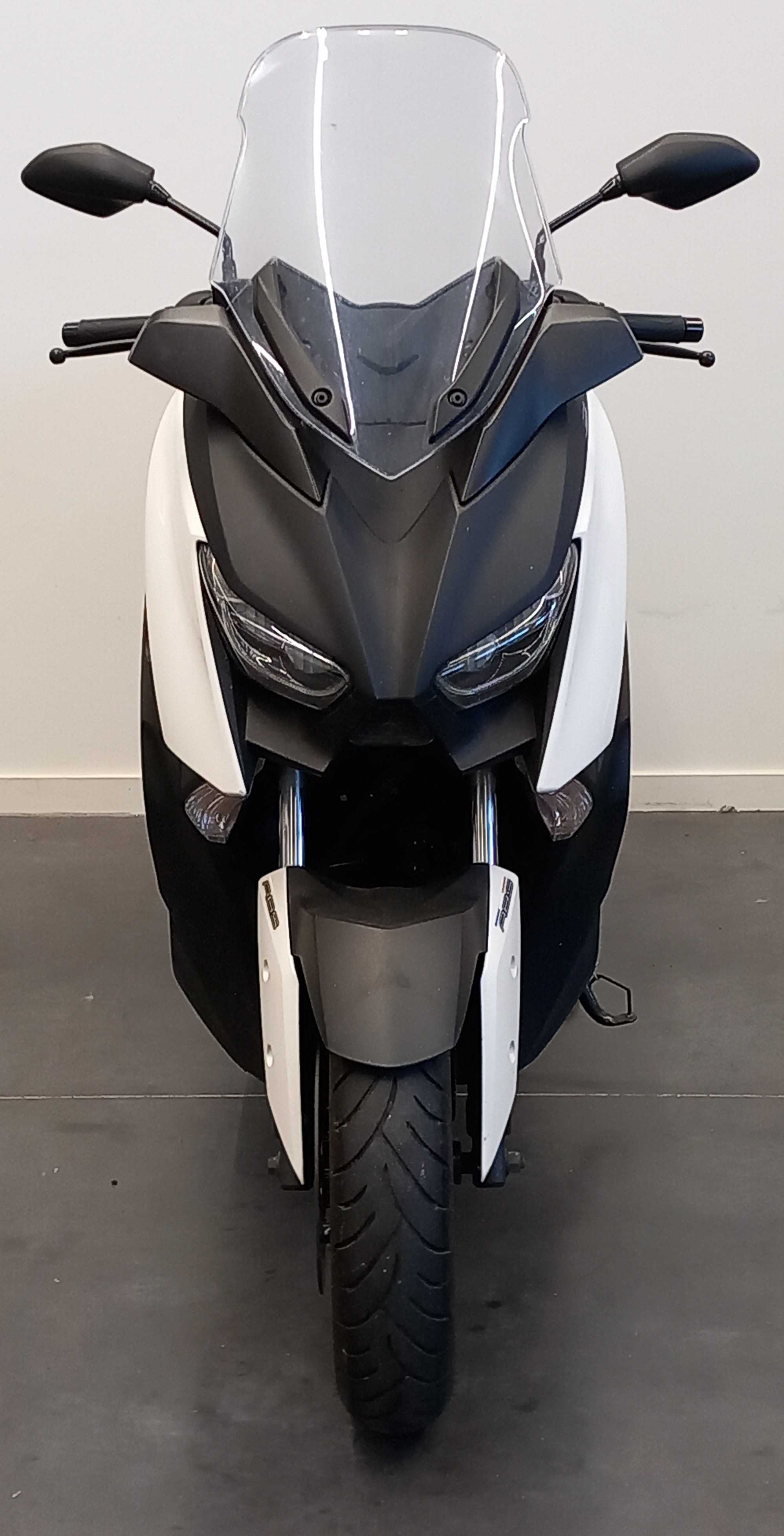Yamaha CZD 300 A X-Max 2017 HD vue avant
