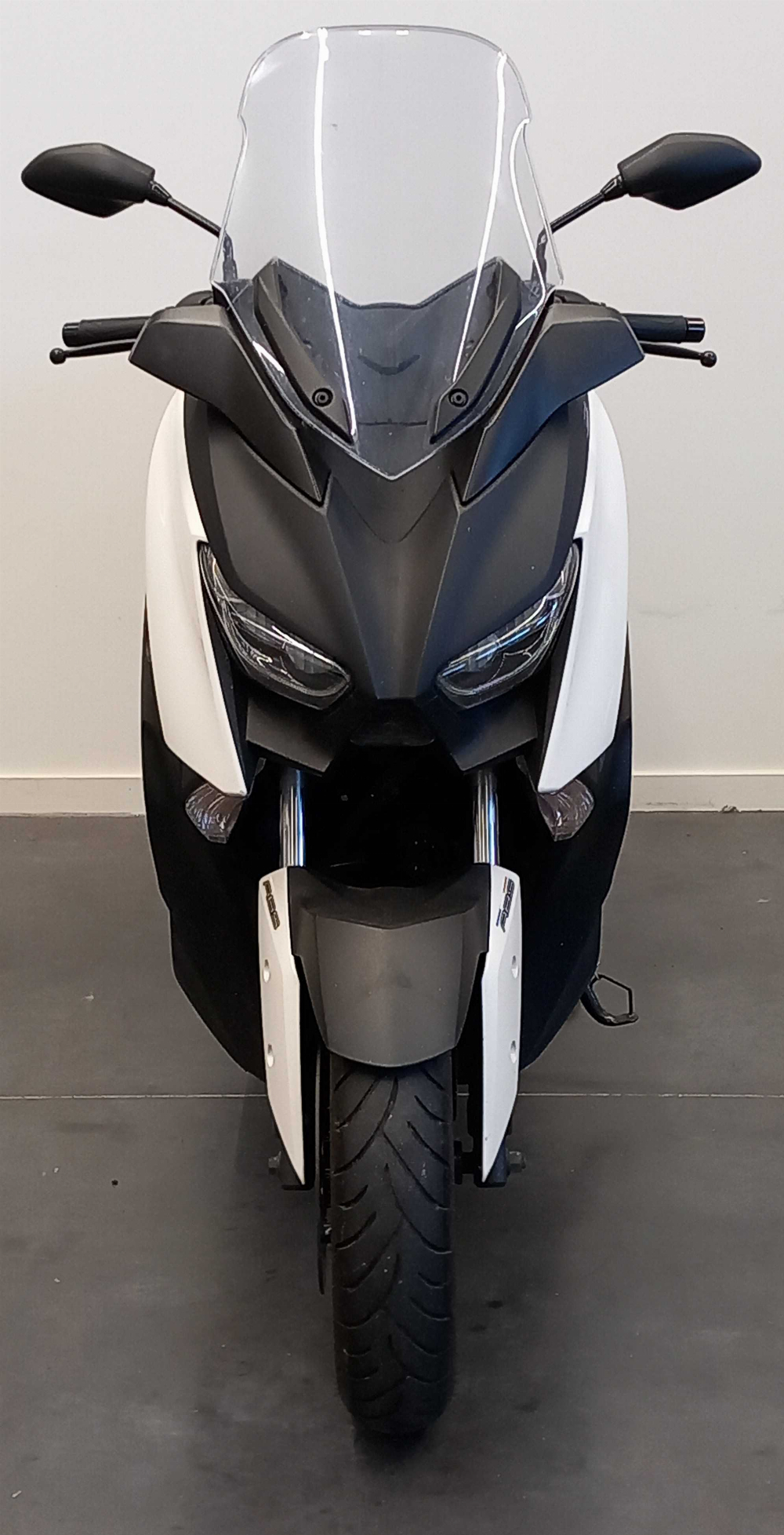 Yamaha CZD 300 A X-Max 2017 vue avant