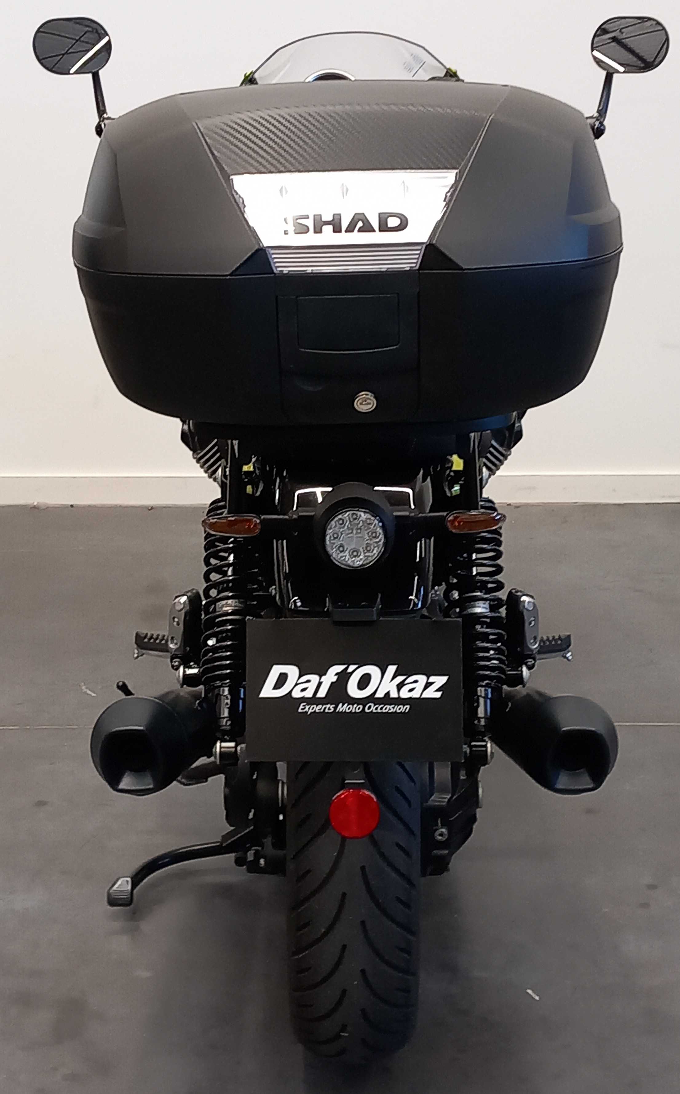 Moto Guzzi V7 SPORT 2025 HD vue arrière